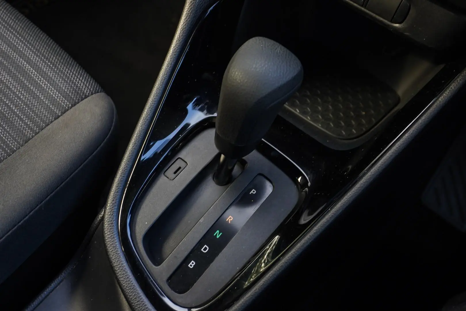 2022 Toyota Yaris Gallery Image 17