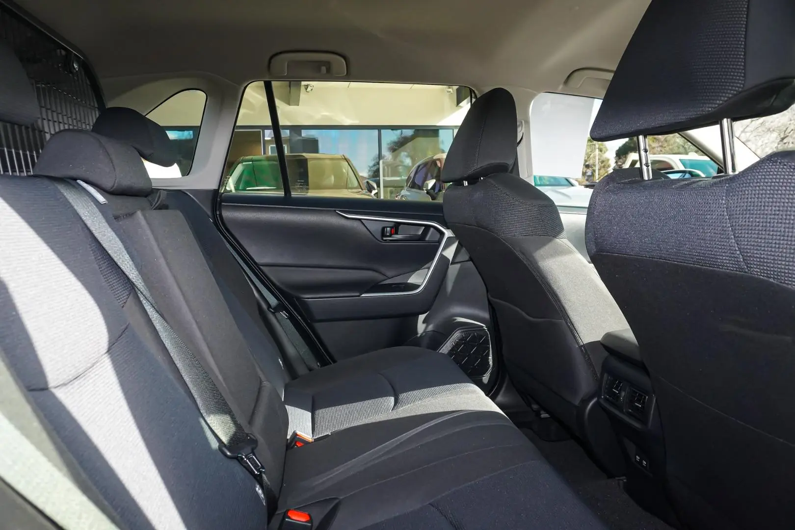2022 Toyota RAV4 Gallery Image 8