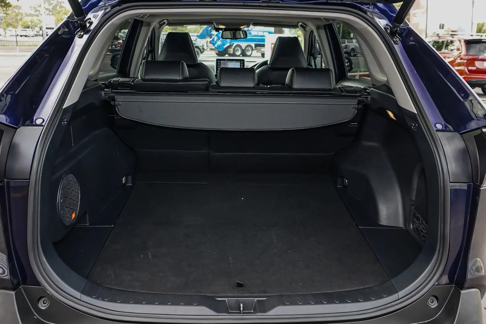 2020 Toyota RAV4 Gallery Image 10