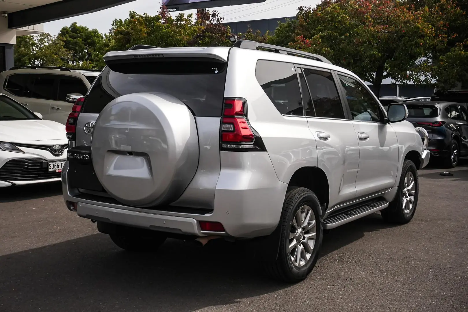 2017 Toyota Landcruiser Prado Gallery Image 3