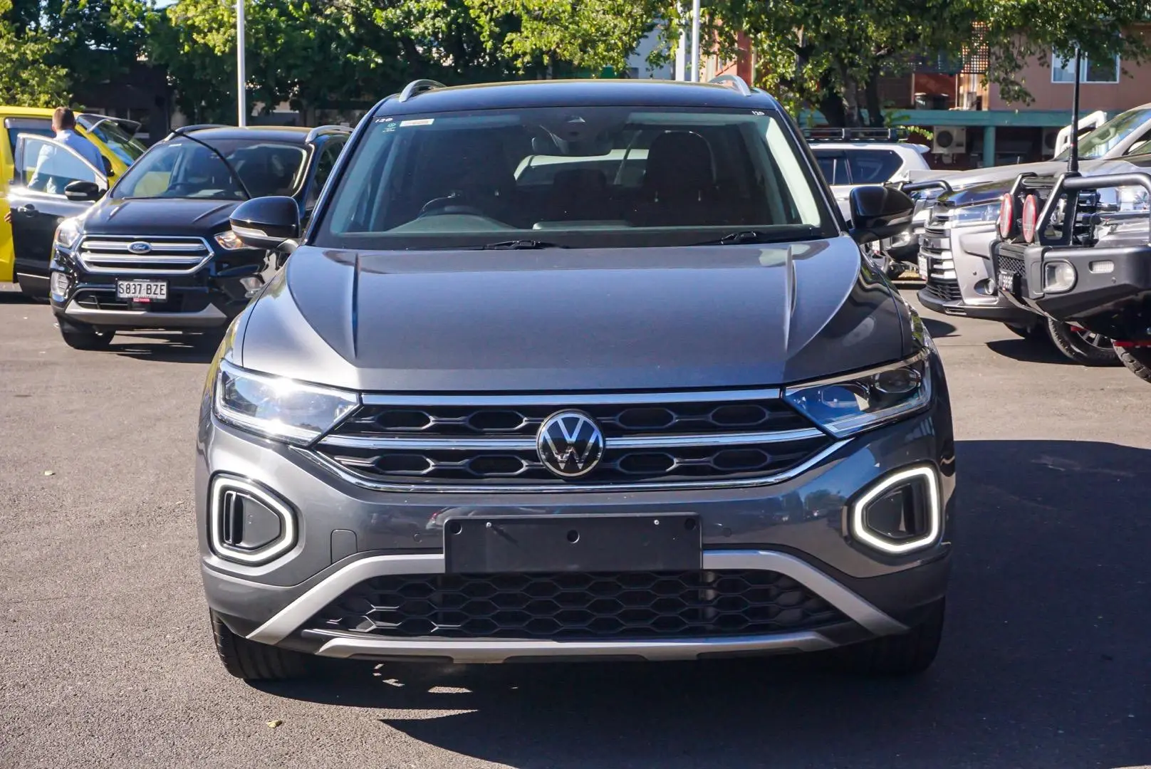 2022 Volkswagen T-Roc Gallery Image 5