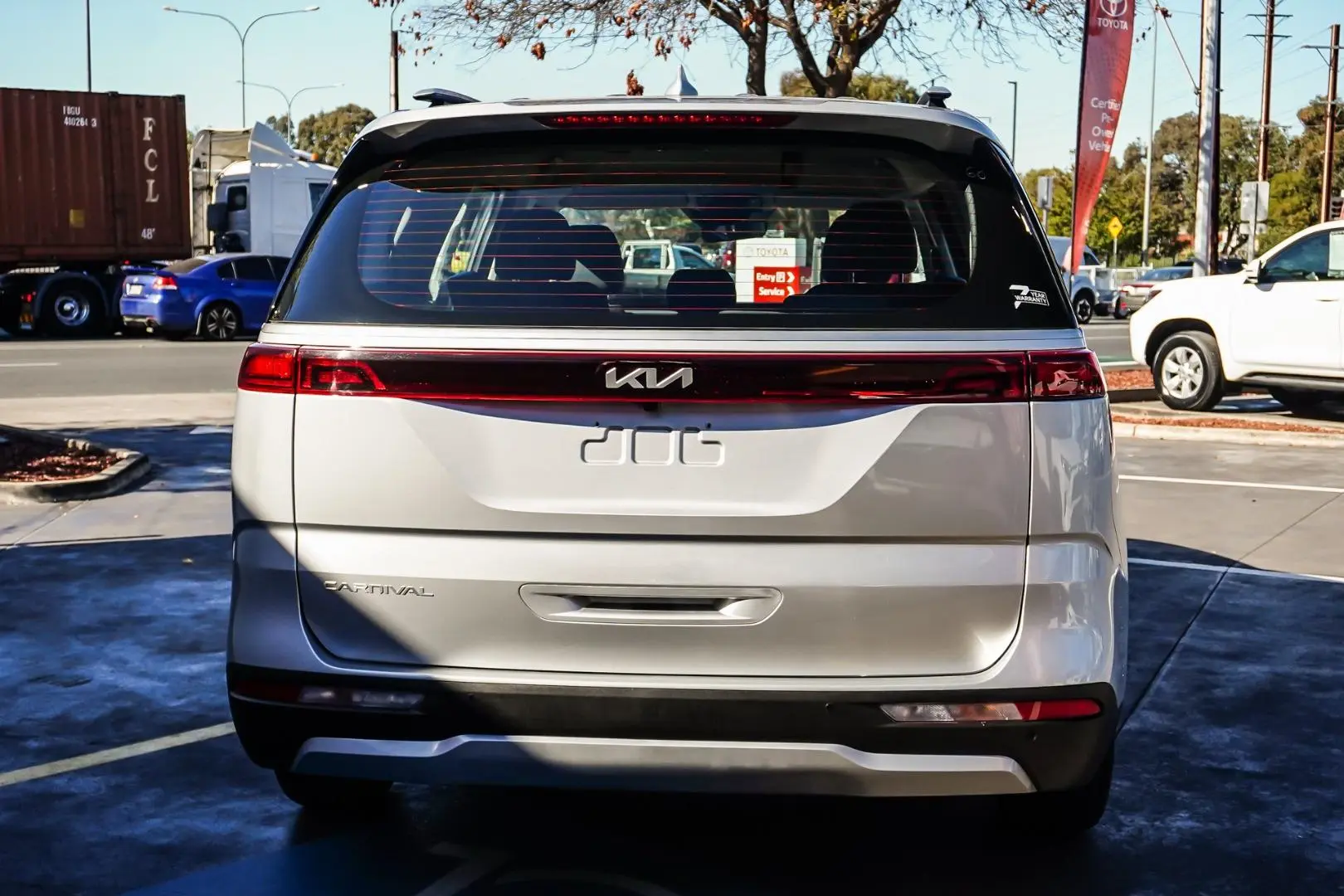 2022 Kia Carnival Gallery Image 5