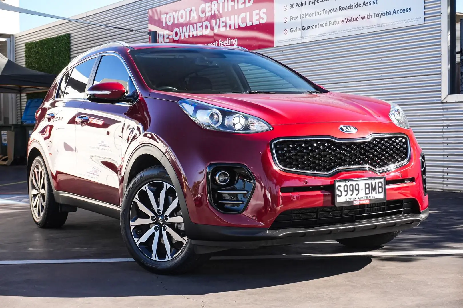 2016 Kia Sportage Gallery Image 2