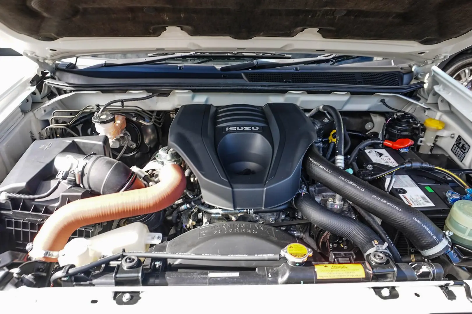 2020 Isuzu MU-X Gallery Image 22