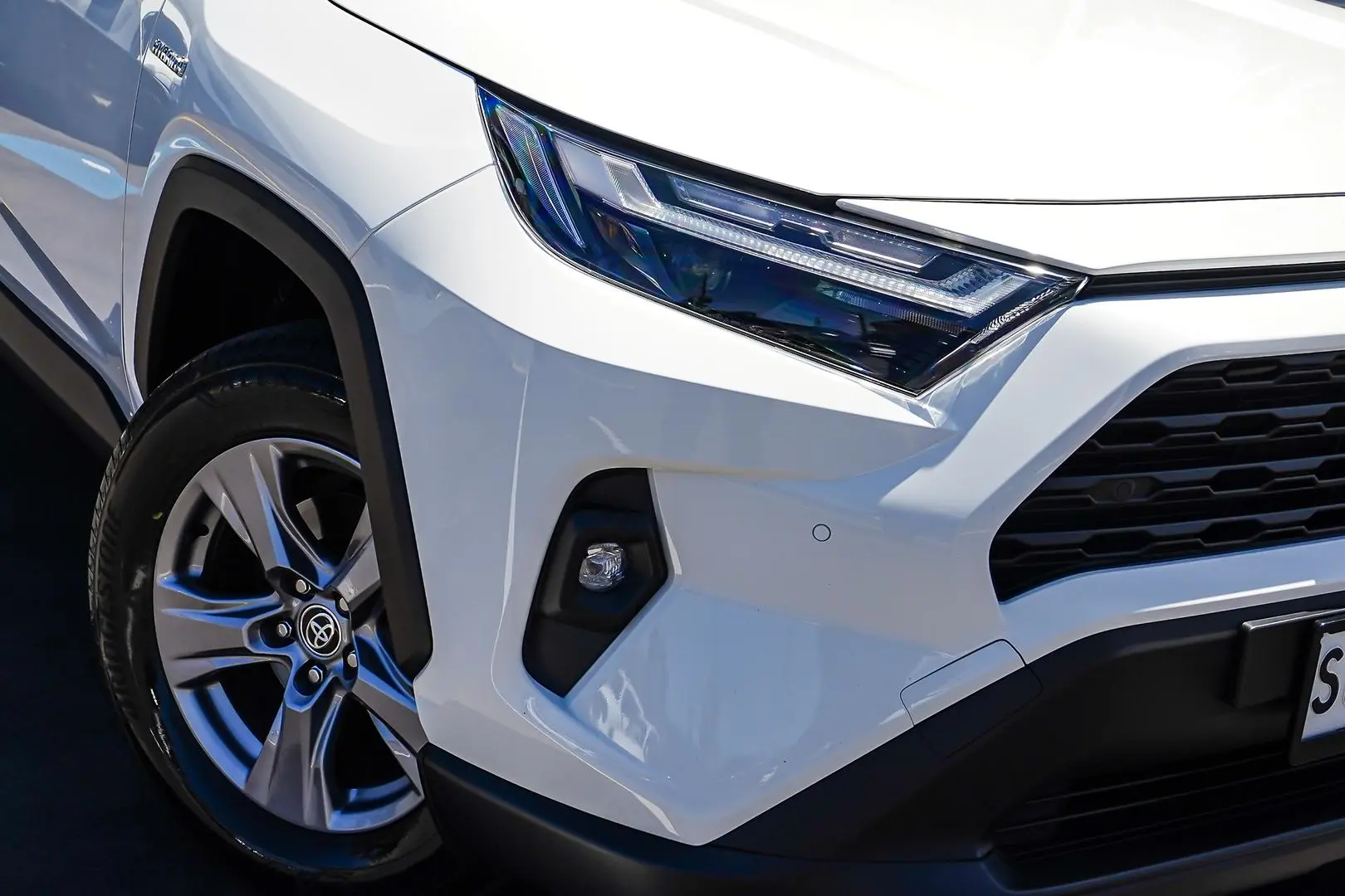 2024 Toyota RAV4 Gallery Image 12