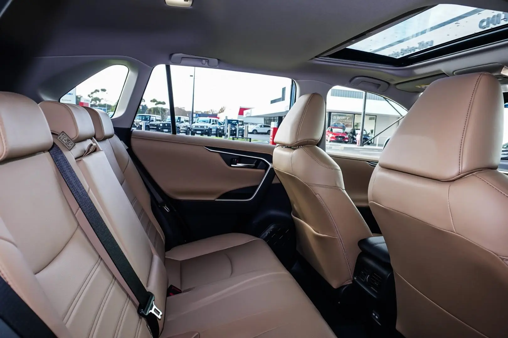2024 Toyota RAV4 Gallery Image 8