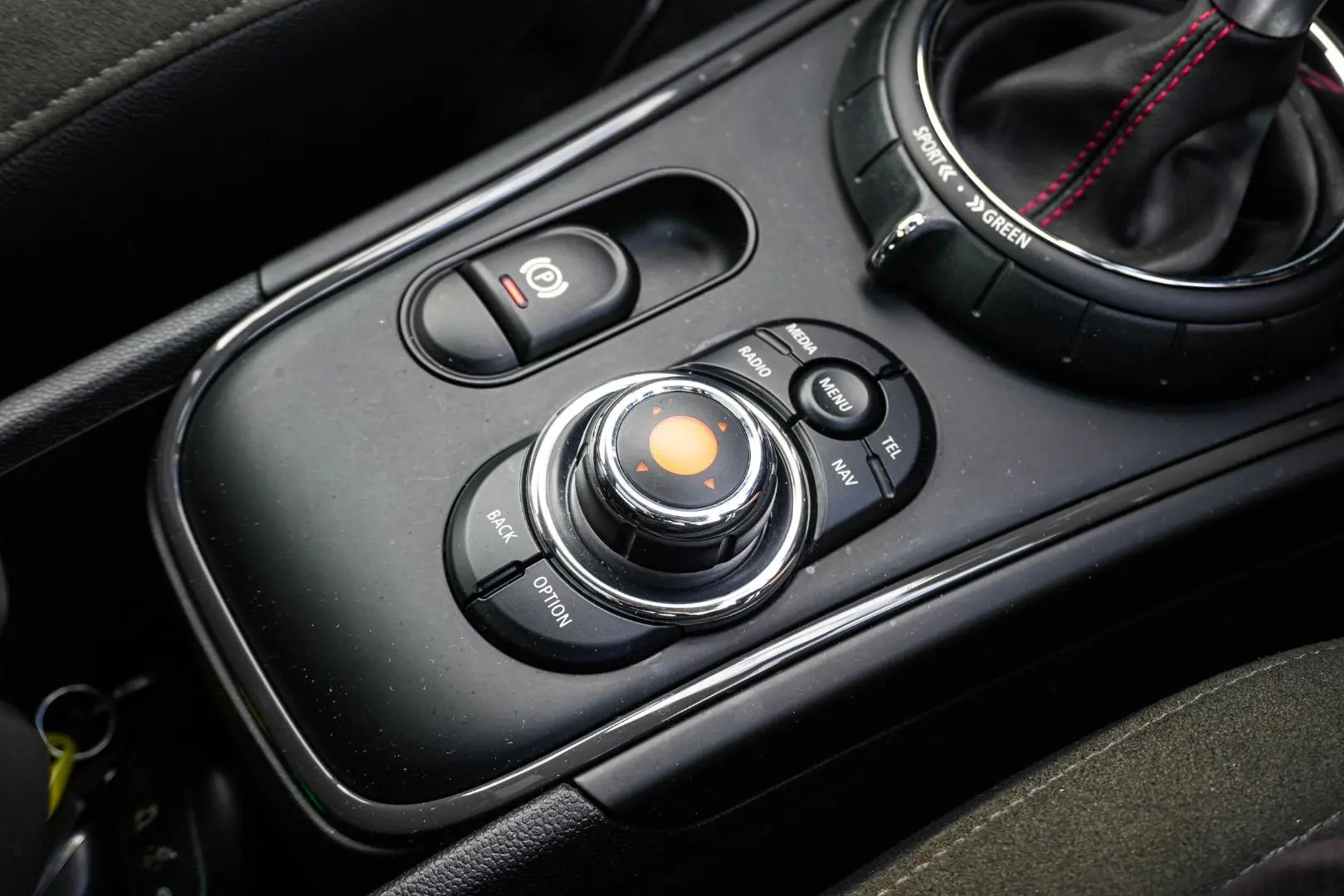 2017 MINI Countryman Gallery Image 19