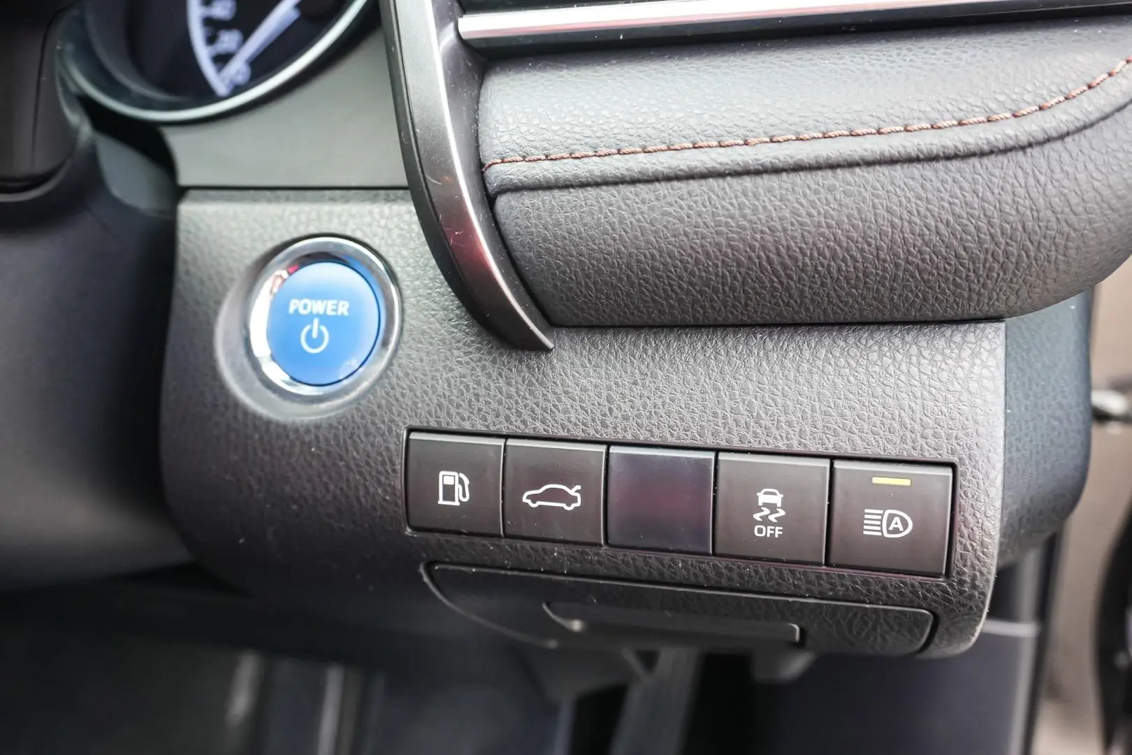 2018 Toyota Camry Gallery Image 23