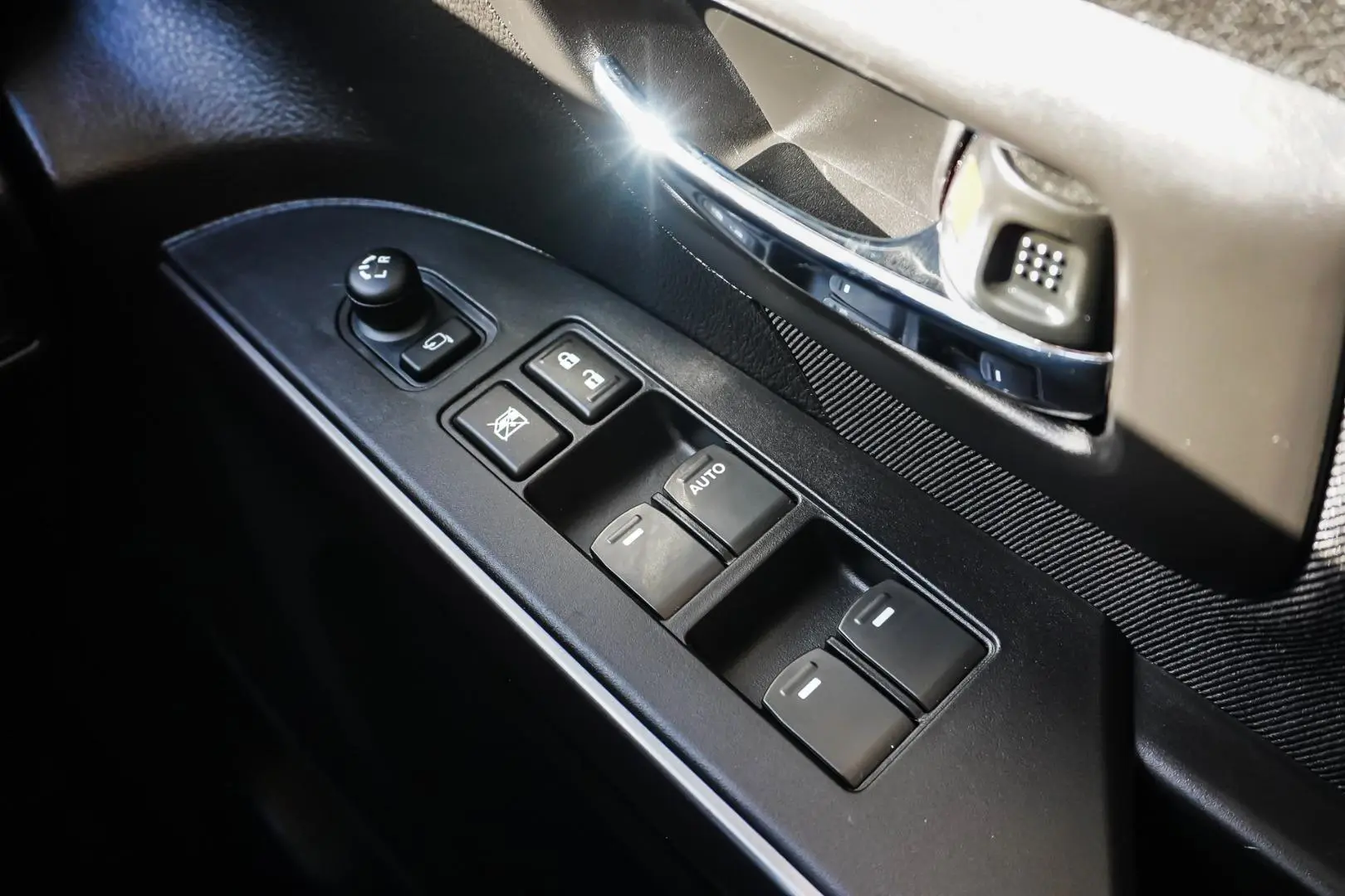 2023 Suzuki S-Cross Gallery Image 23