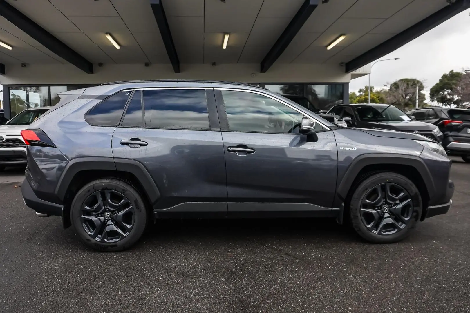 2022 Toyota RAV4 Gallery Image 4