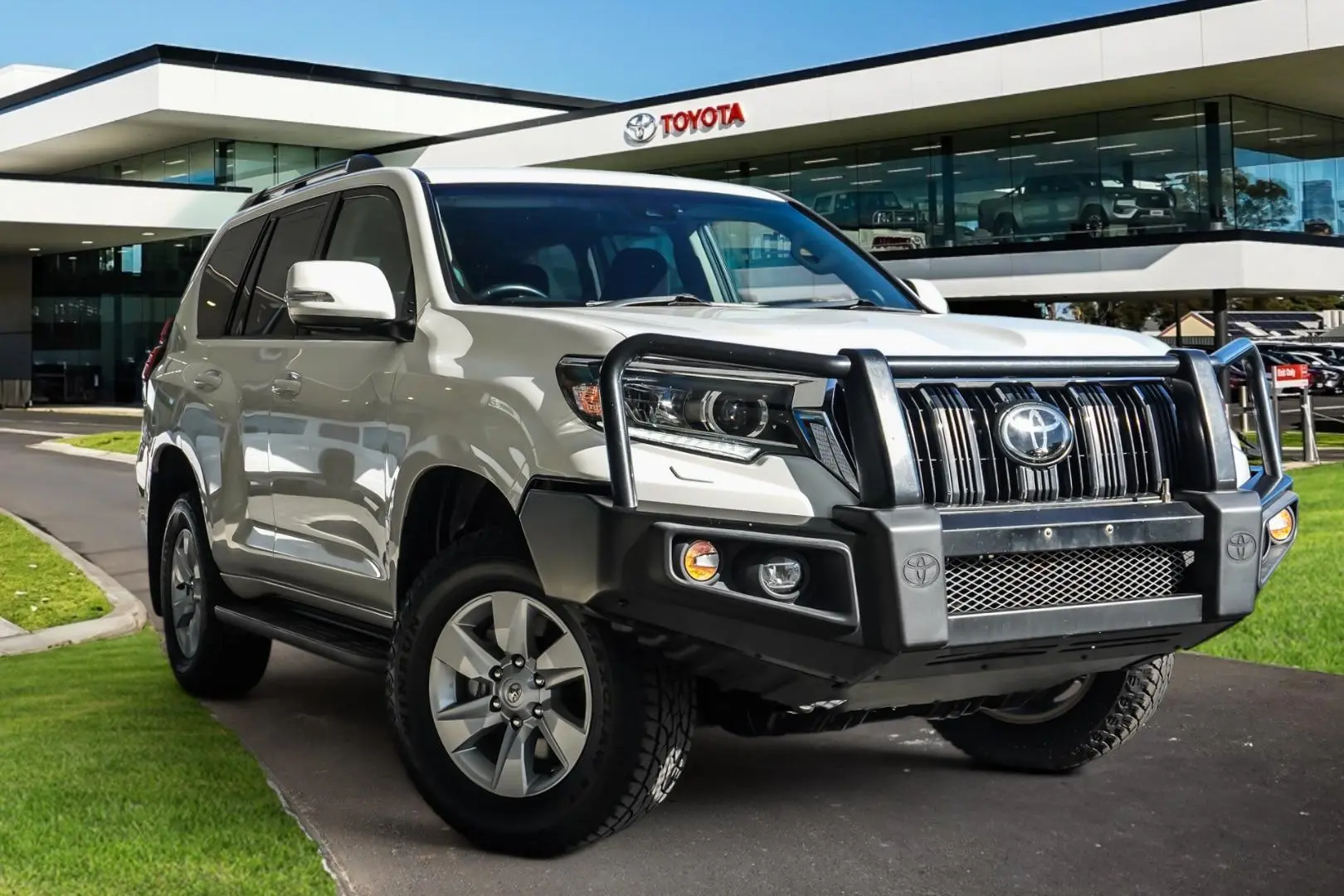 2021 Toyota Landcruiser Prado Image