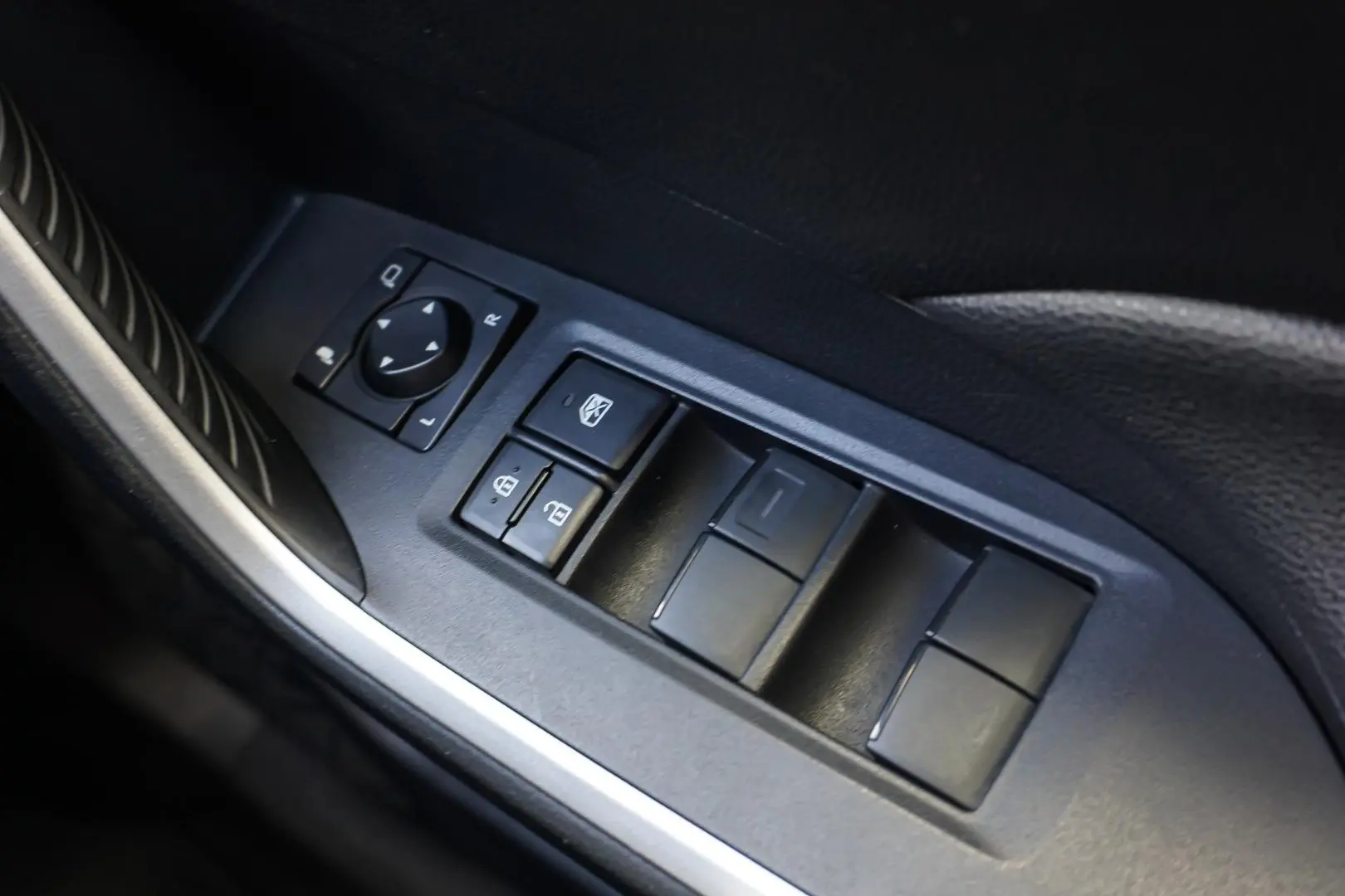2024 Toyota RAV4 Gallery Image 21