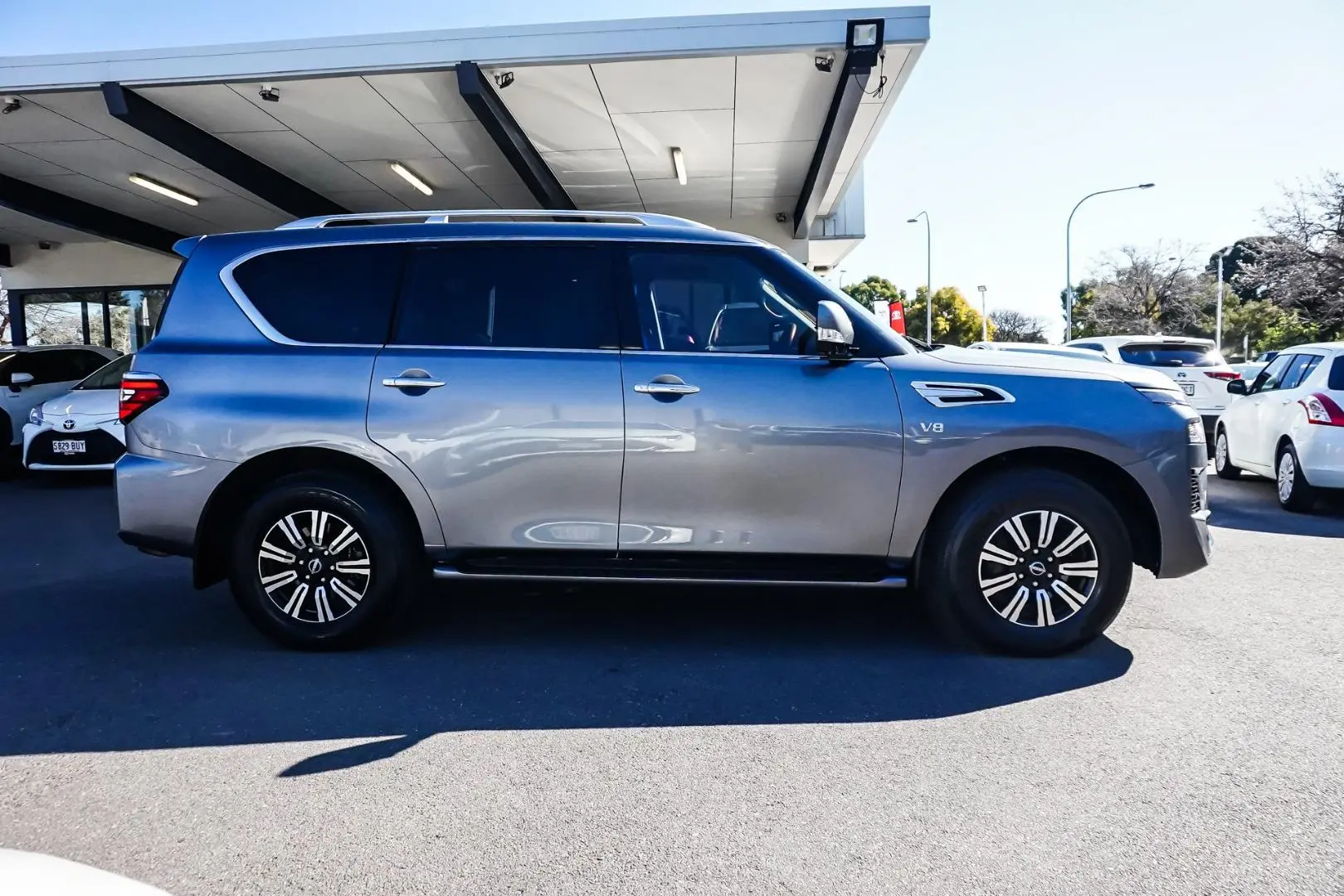 2022 Nissan Patrol Gallery Image 4