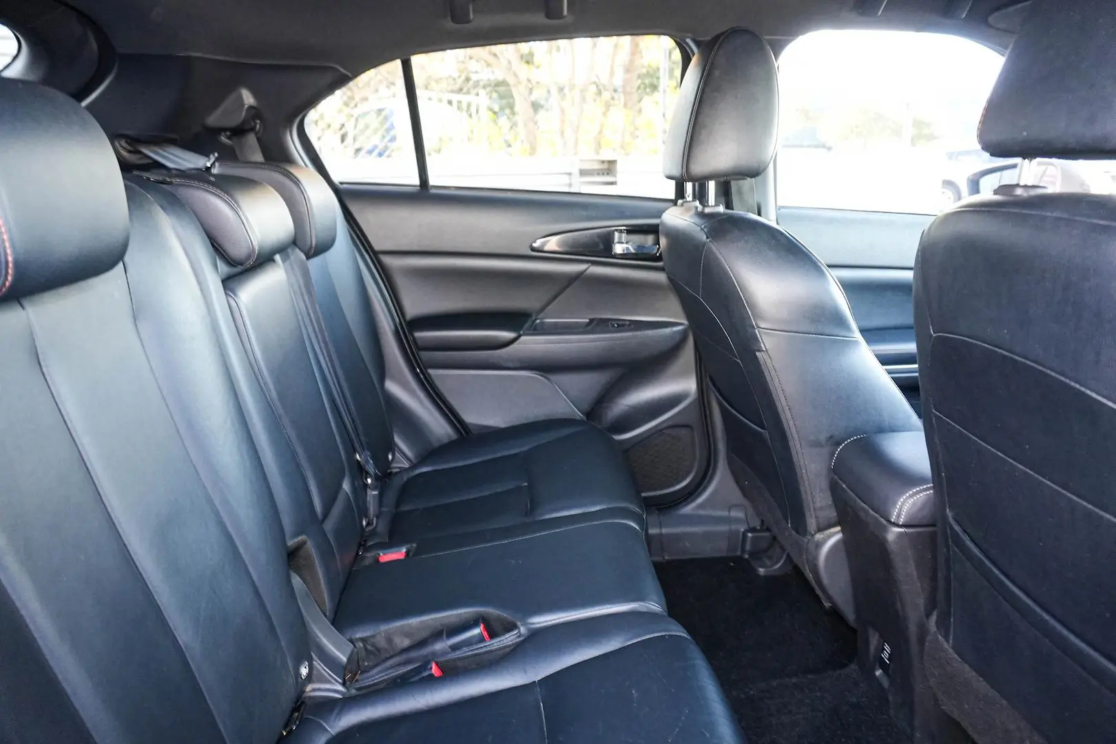 2019 Mitsubishi Eclipse Cross Gallery Image 9