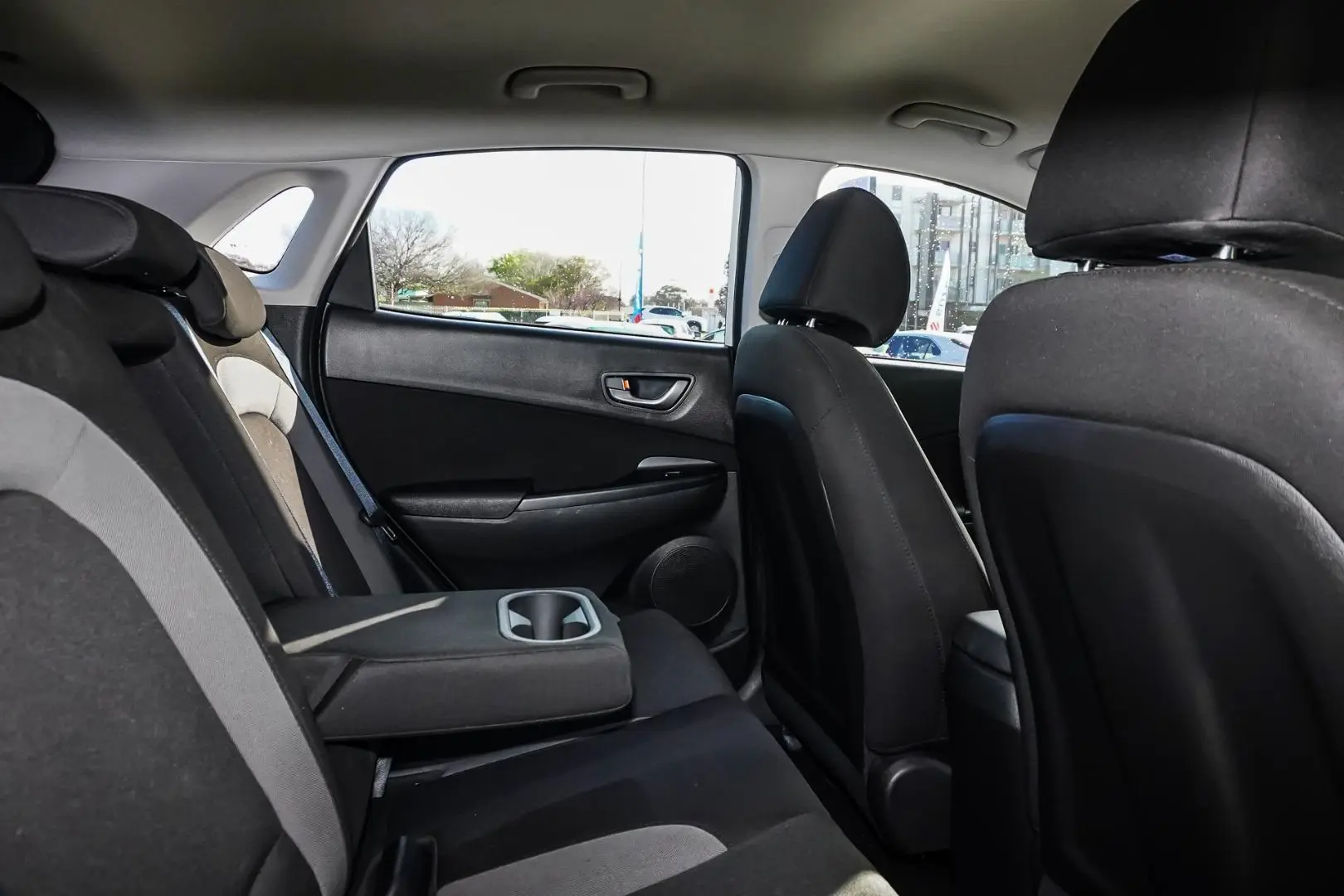 2020 Hyundai Kona Gallery Image 8