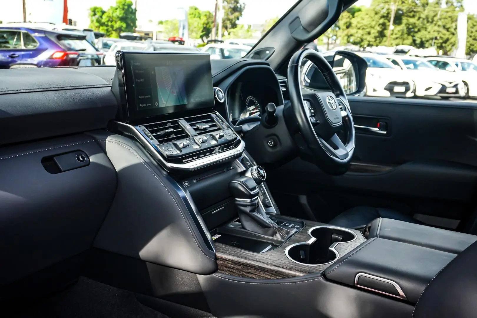 2023 Toyota Landcruiser Gallery Image 11
