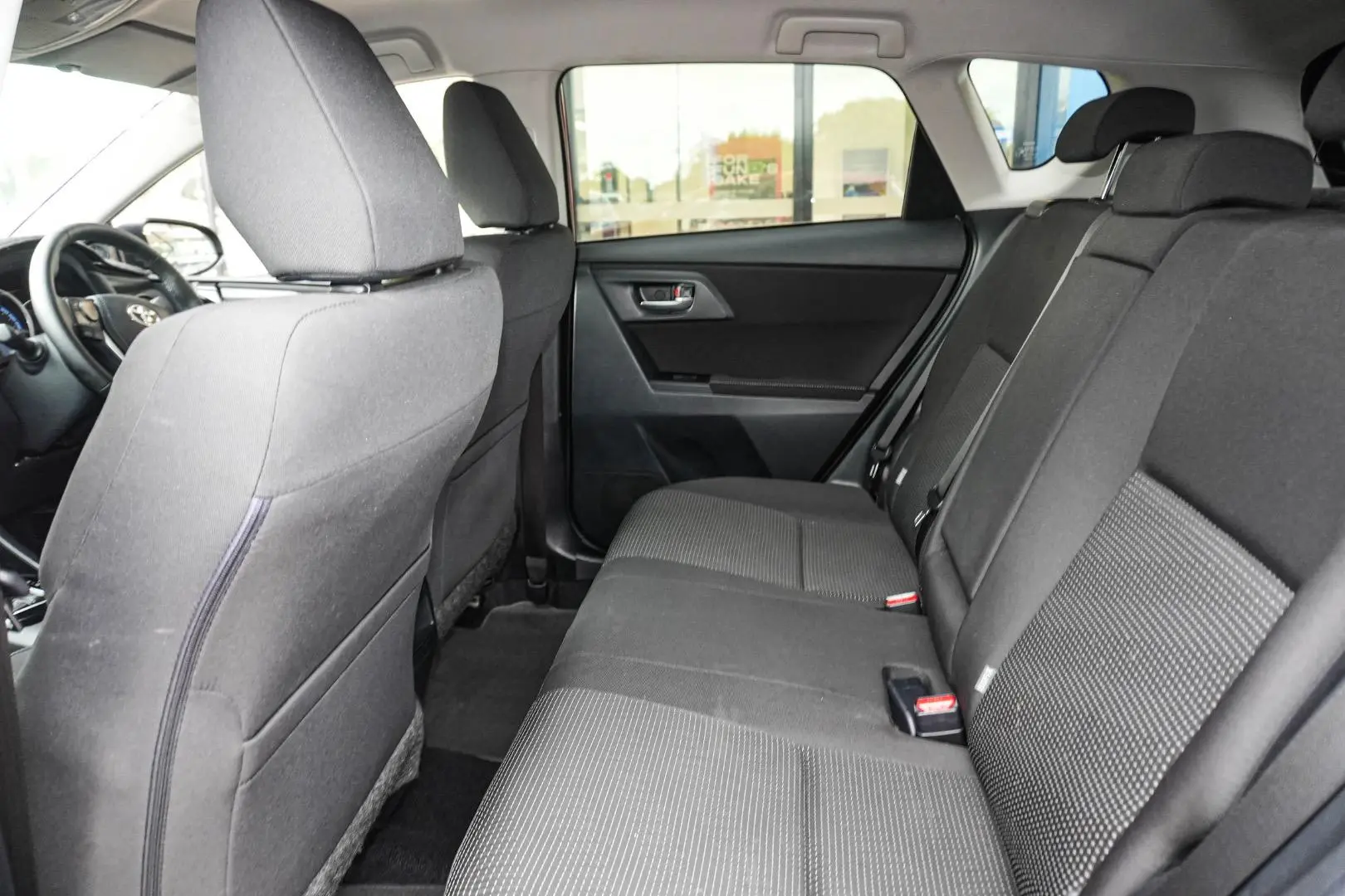 2016 Toyota Corolla Gallery Image 8