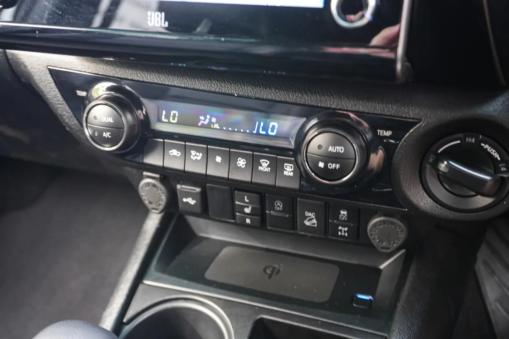 2024 Toyota Hilux Gallery Image 24