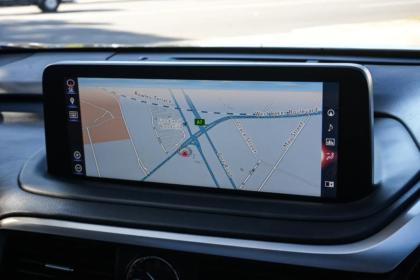 2021 Lexus RX Gallery Image 21