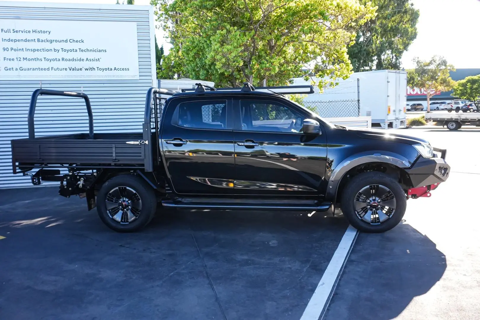 2022 Isuzu D-MAX Gallery Image 4