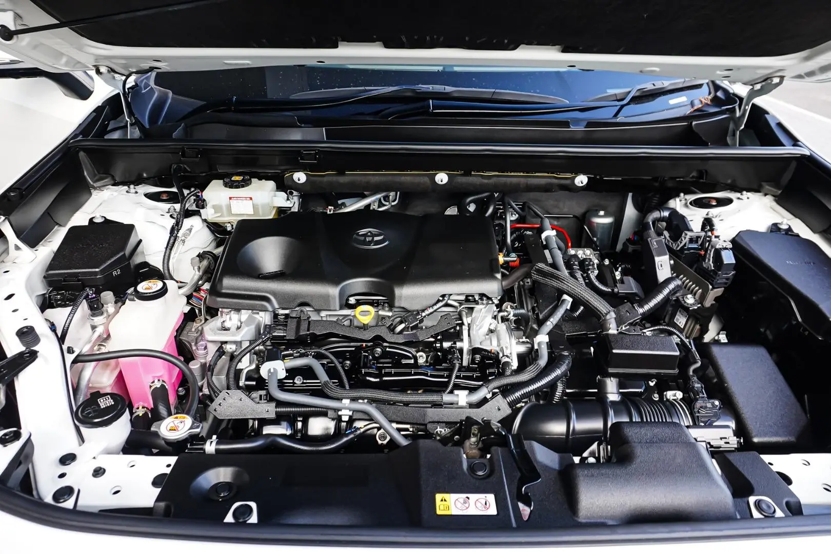 2019 Toyota RAV4 Gallery Image 24