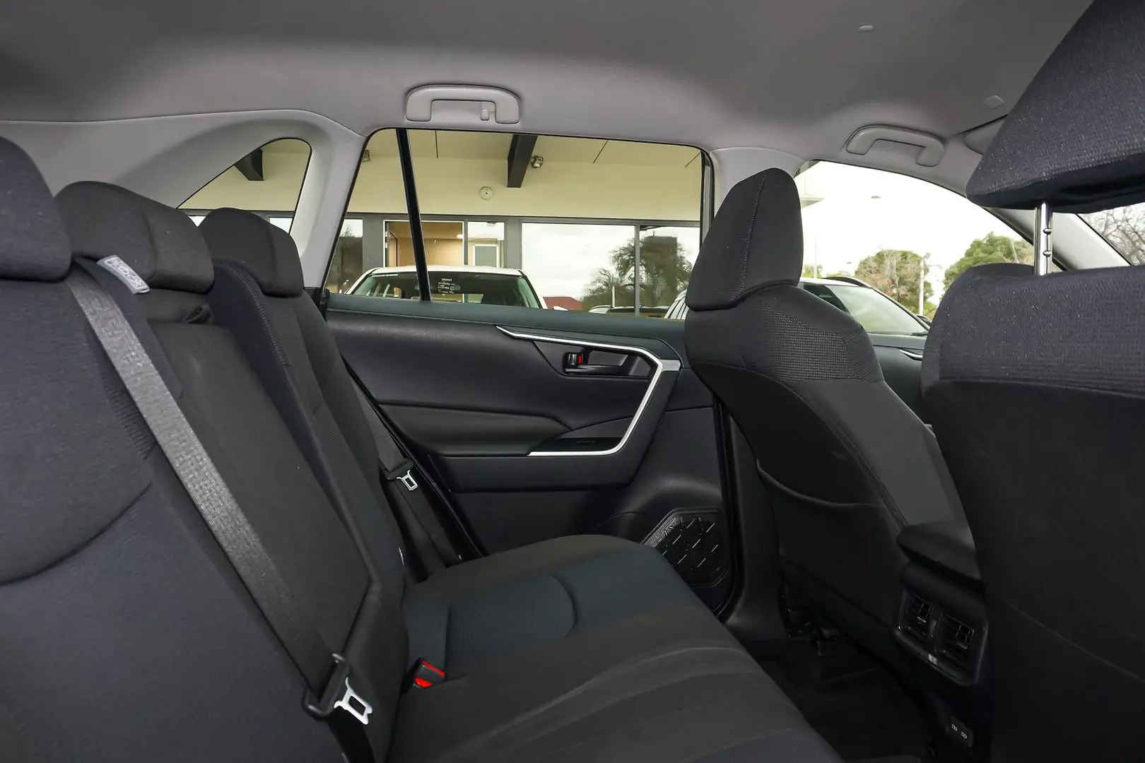 2025 Toyota RAV4 Gallery Image 8