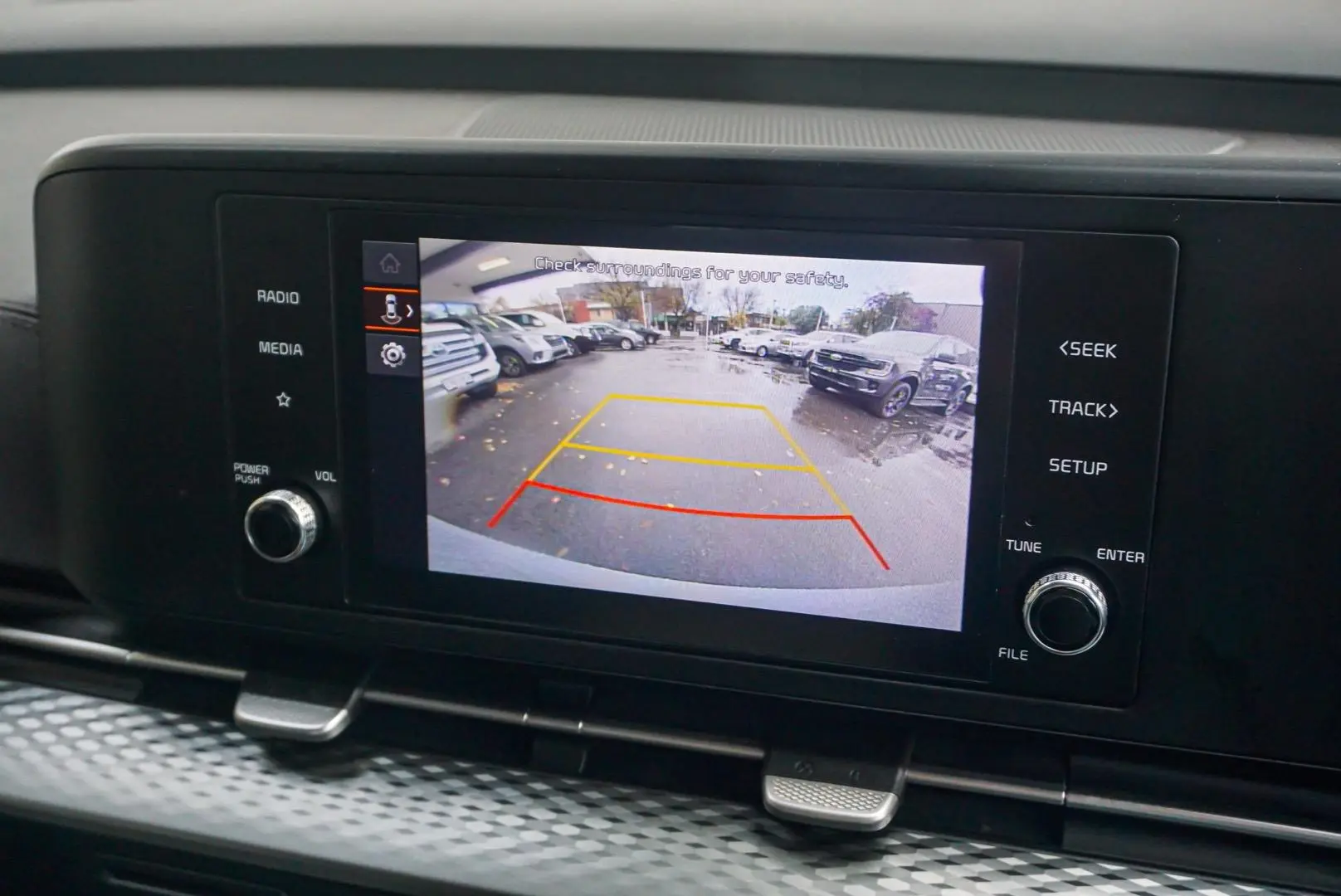2022 Kia Carnival Gallery Image 22