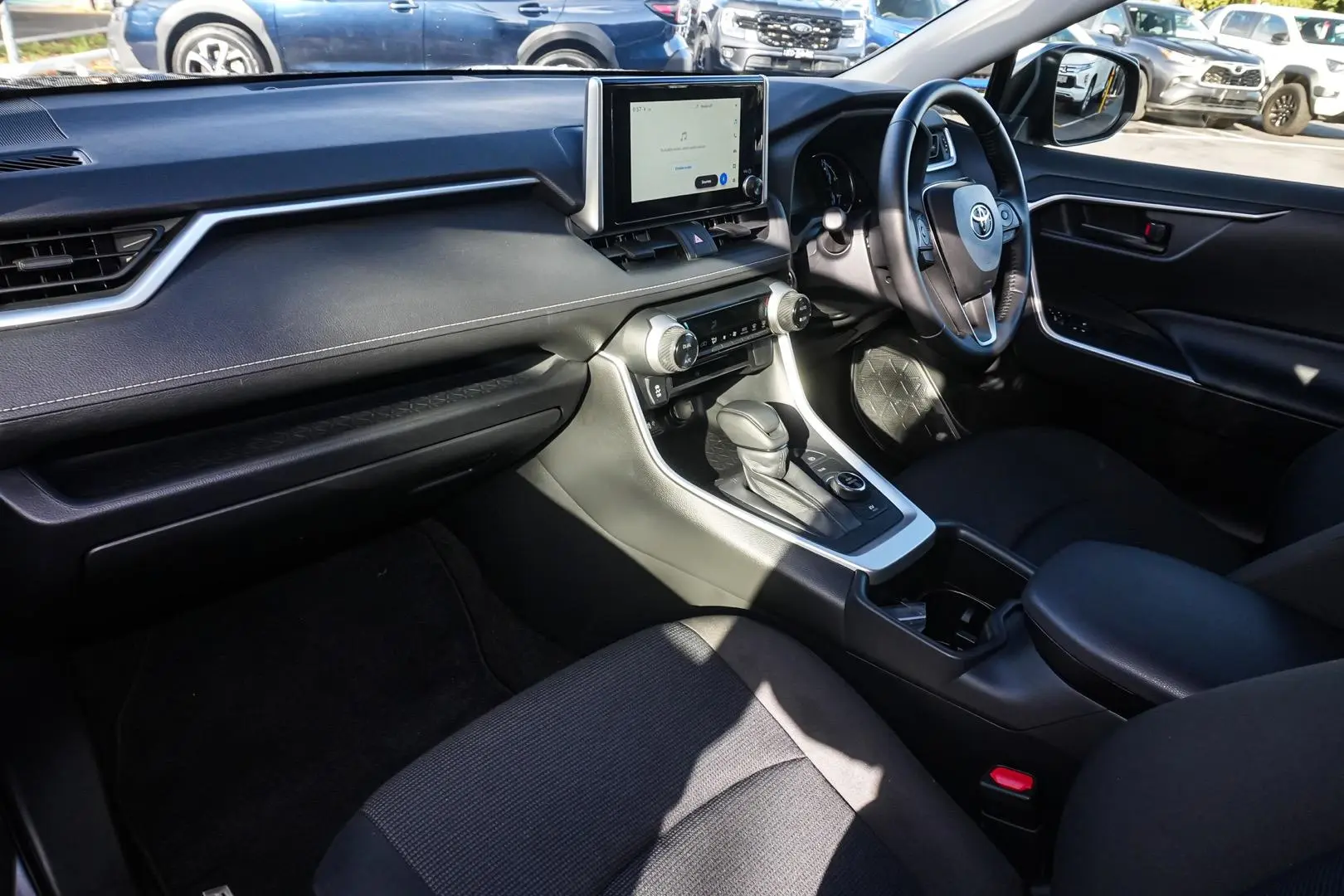 2025 Toyota RAV4 Gallery Image 12