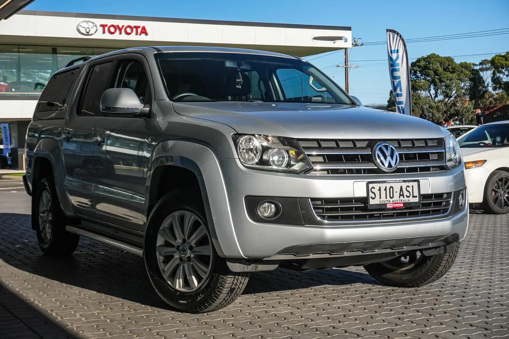 2011 Volkswagen Amarok Gallery Image 2