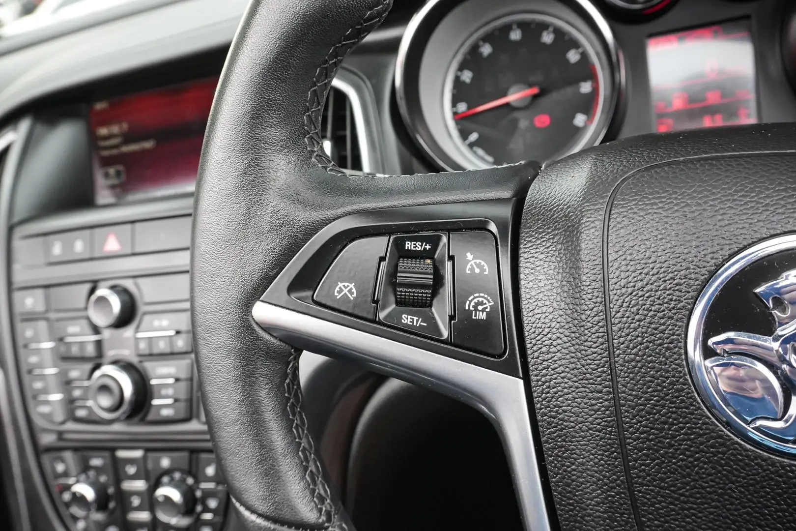 2015 Holden Cascada Gallery Image 22