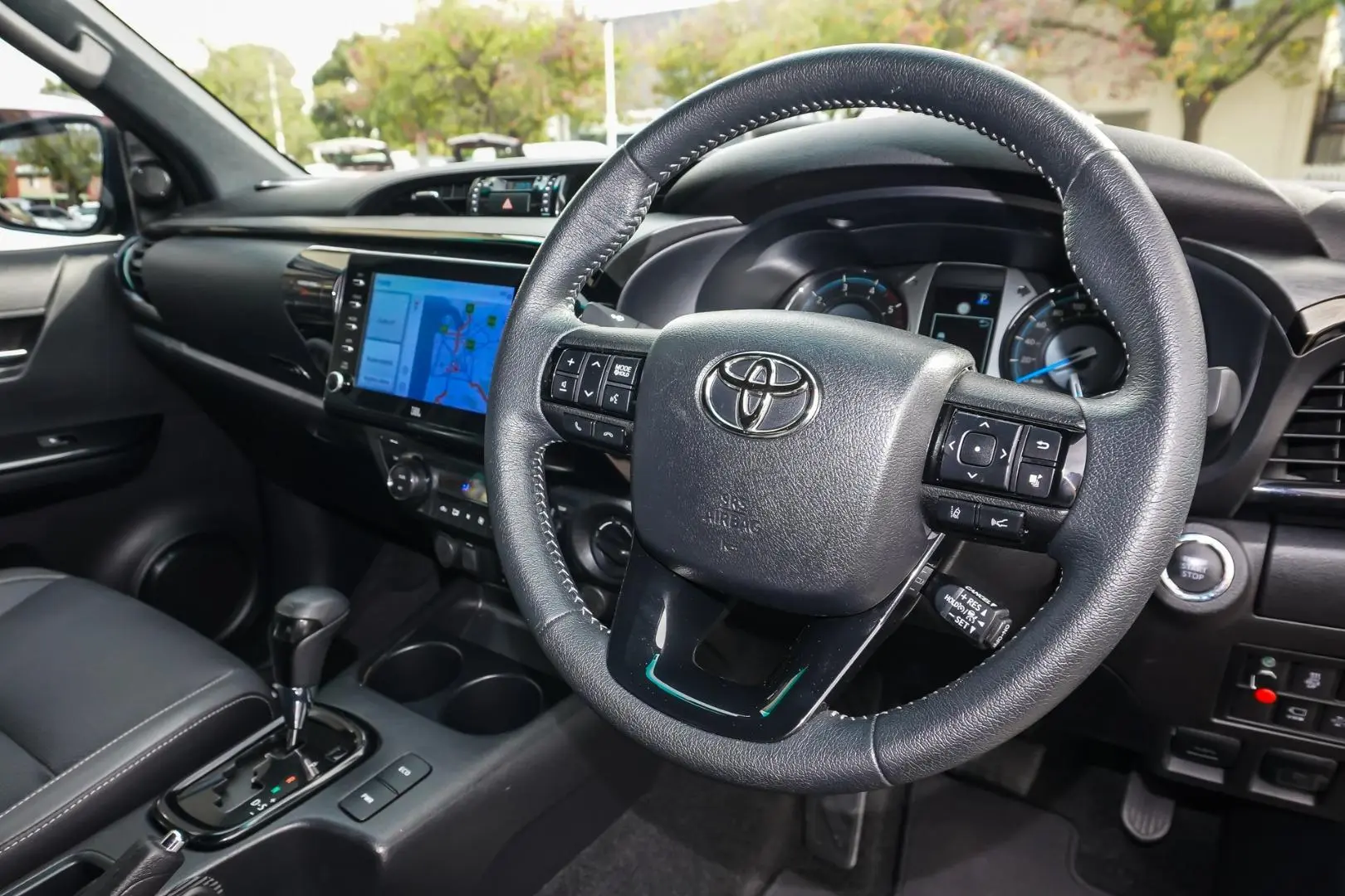 2022 Toyota Hilux Gallery Image 7