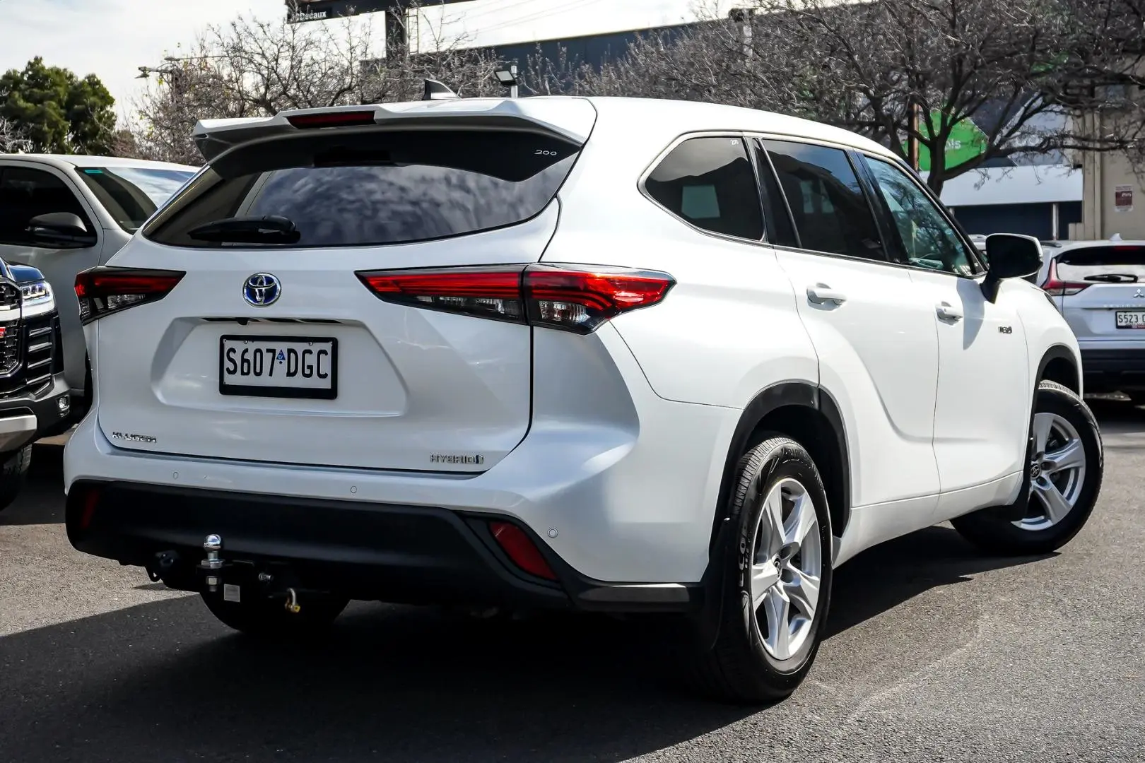 2021 Toyota Kluger Gallery Image 3