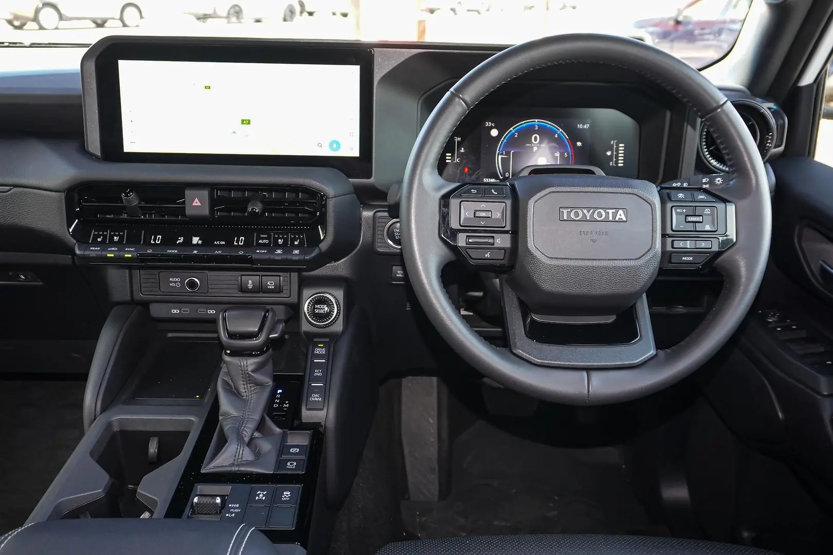 2024 Toyota Landcruiser Prado Gallery Image 9