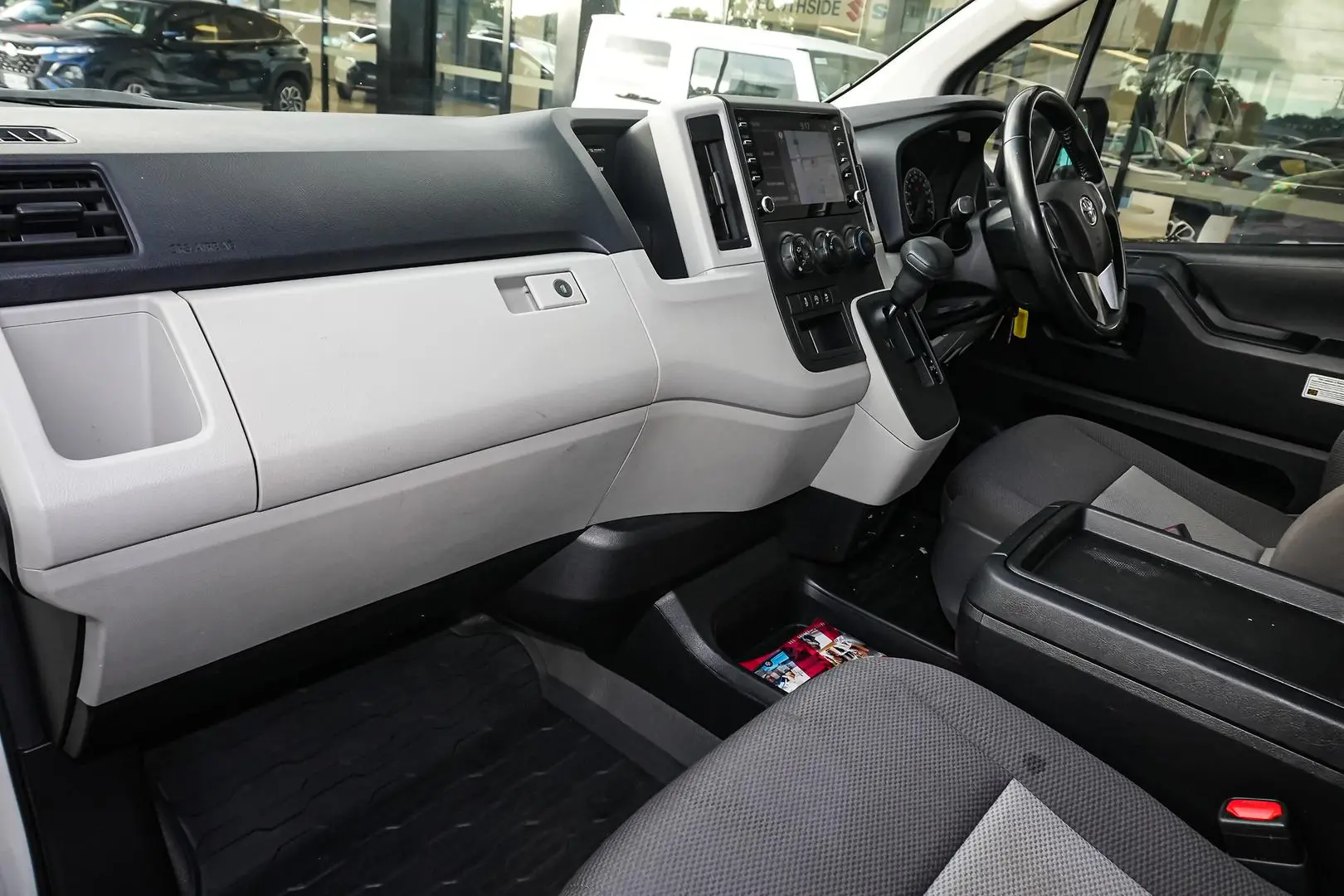 2021 Toyota Hiace Gallery Image 11