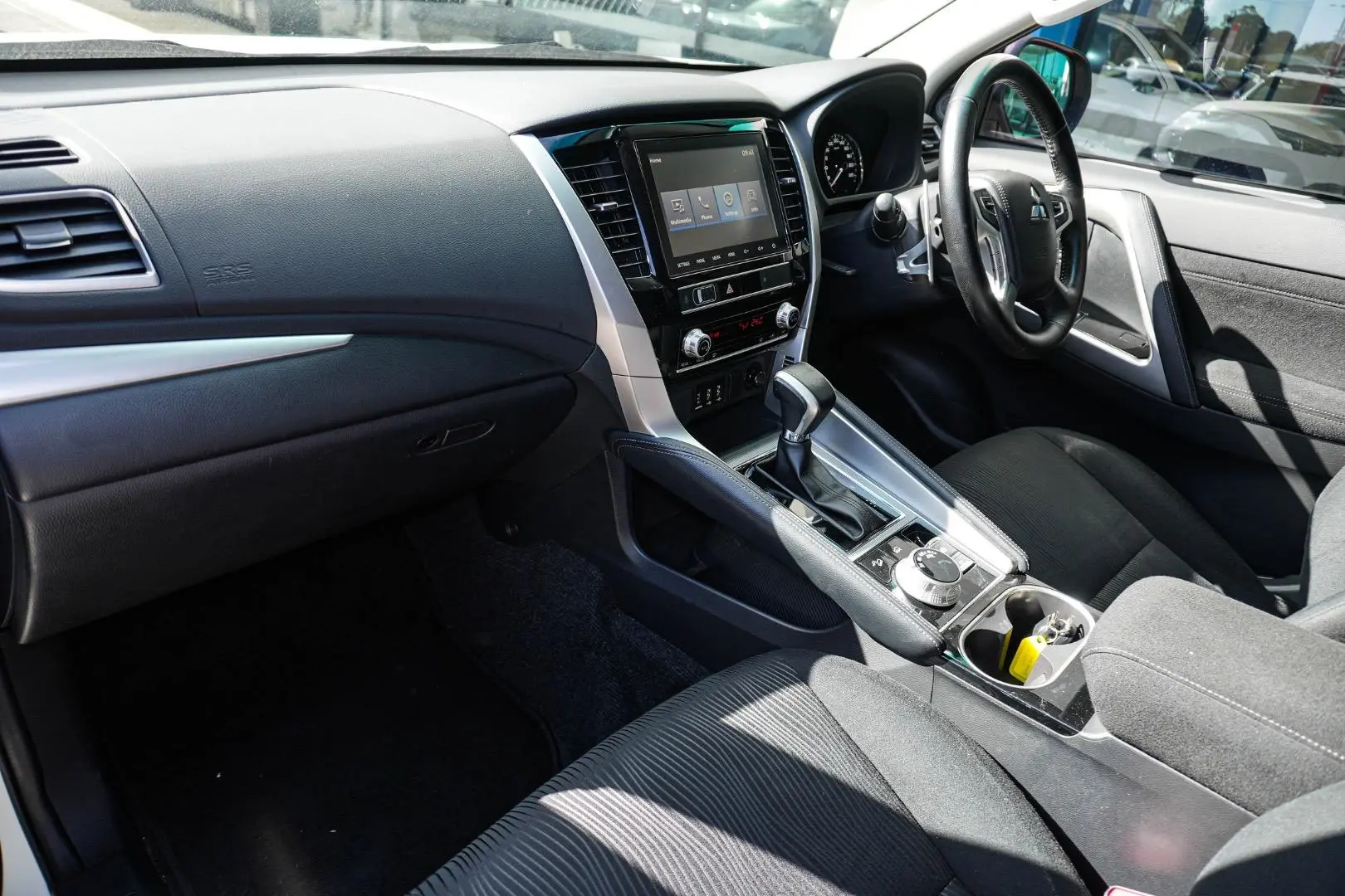 2022 Mitsubishi Pajero Sport Gallery Image 10