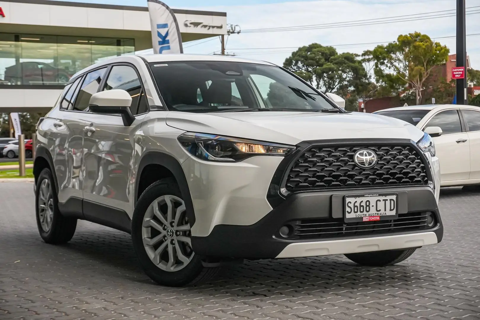 2022 Toyota Corolla Cross Gallery Image 2