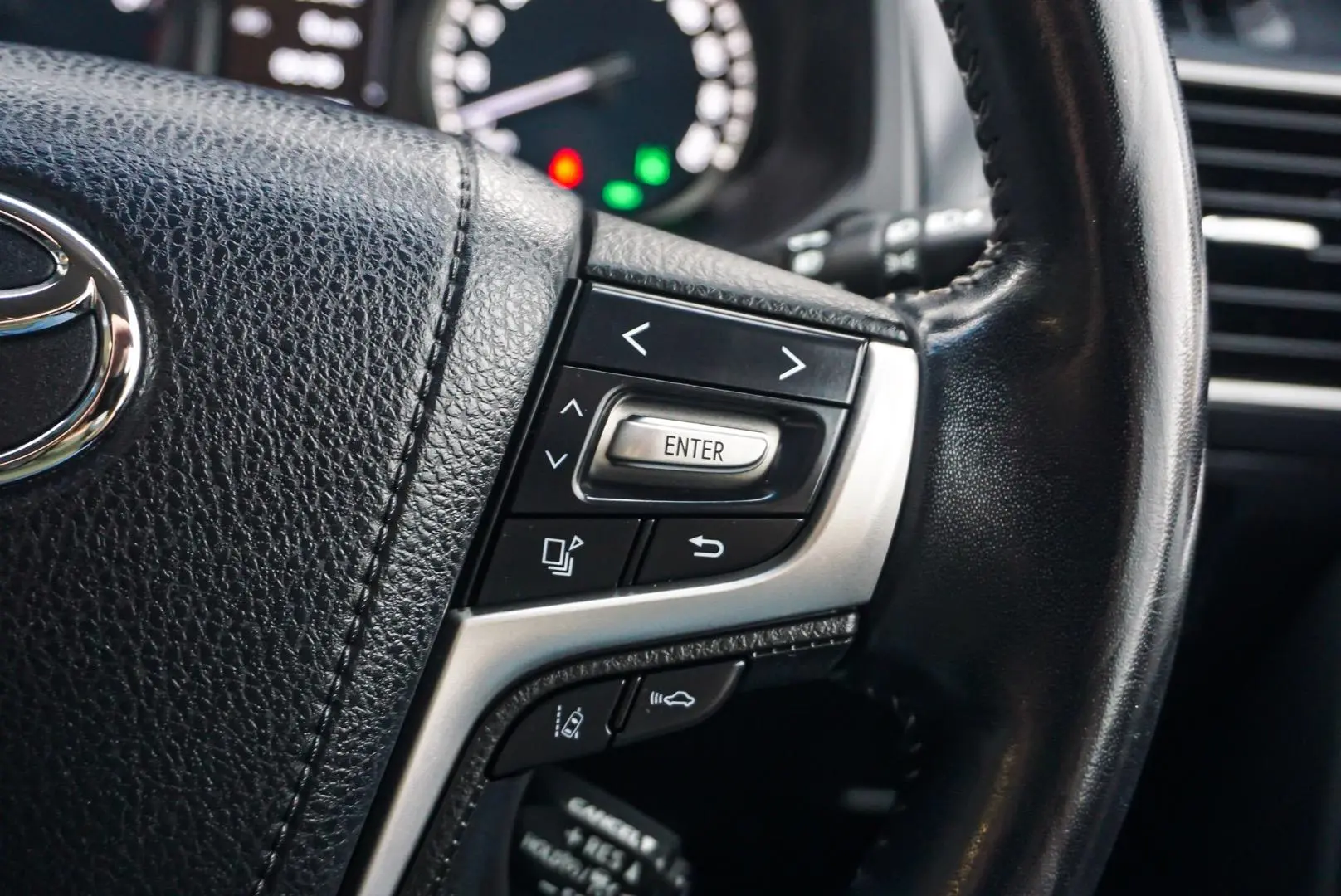 2020 Toyota Landcruiser Prado Gallery Image 20