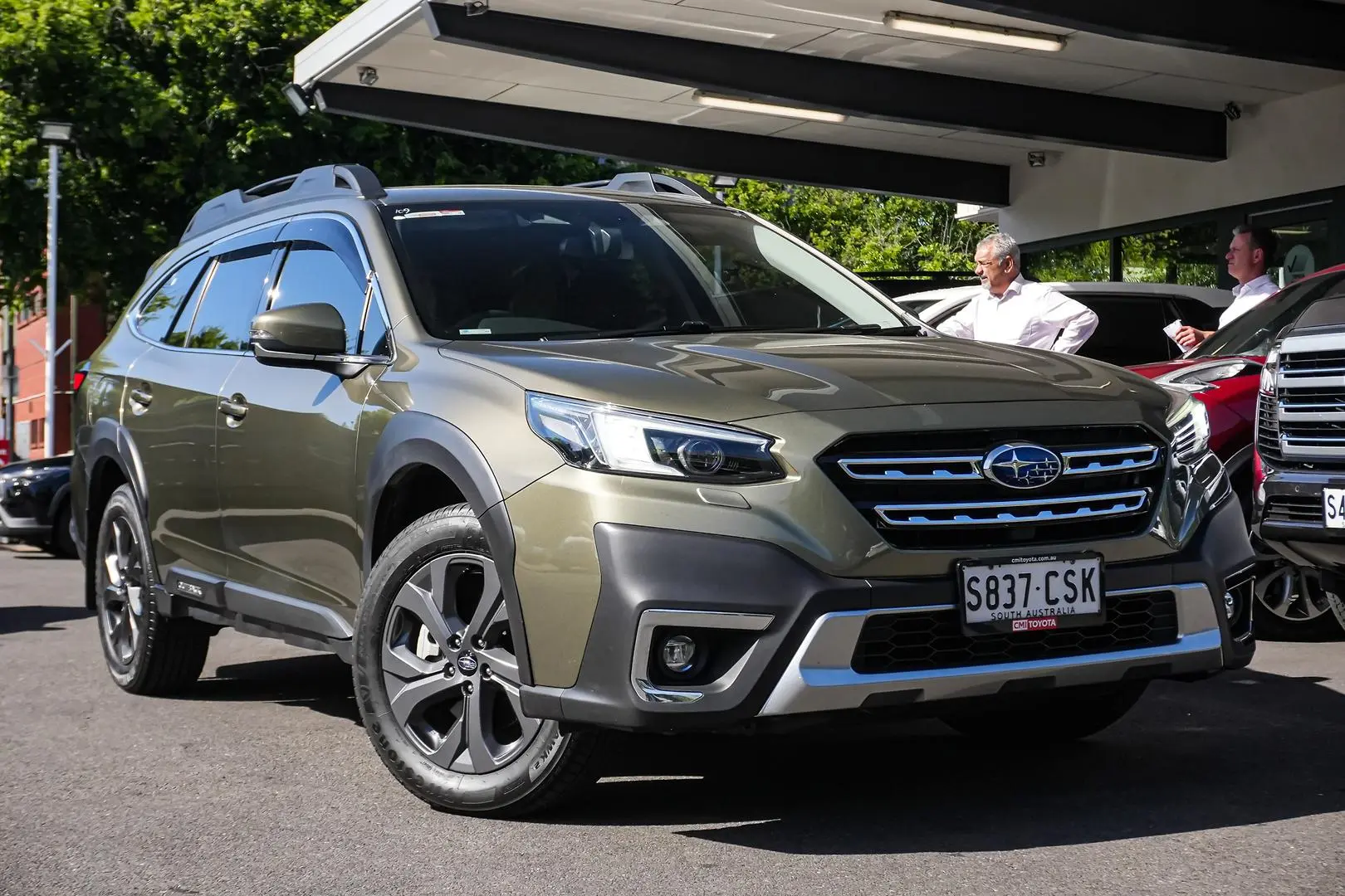 2022 Subaru Outback Gallery Image 2