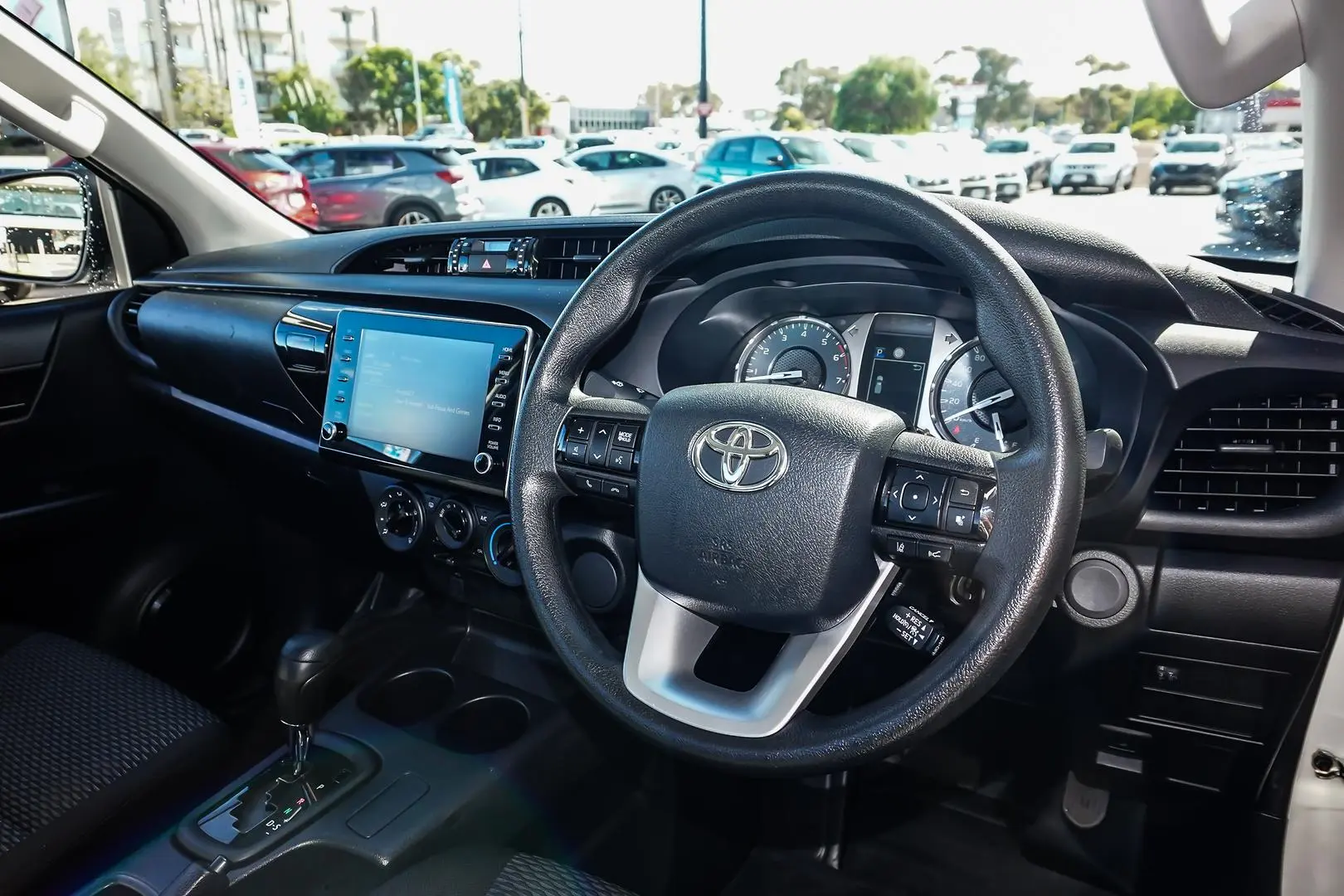 2021 Toyota Hilux Gallery Image 7