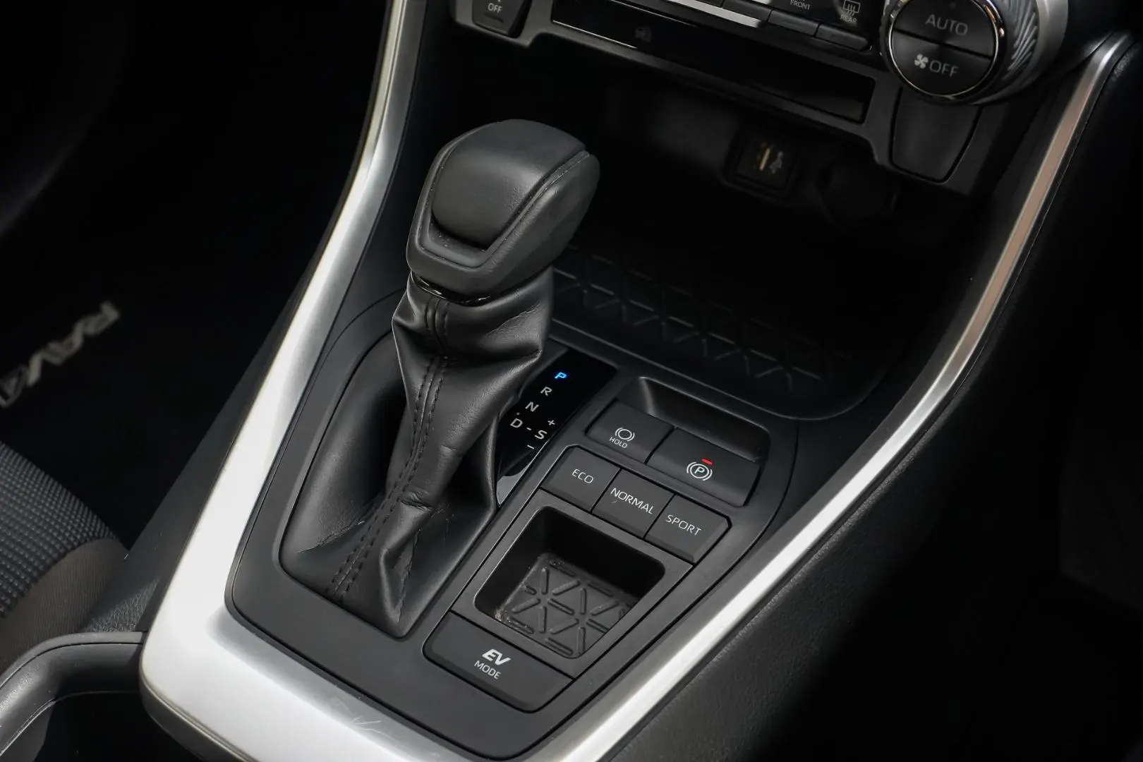 2024 Toyota RAV4 Gallery Image 19