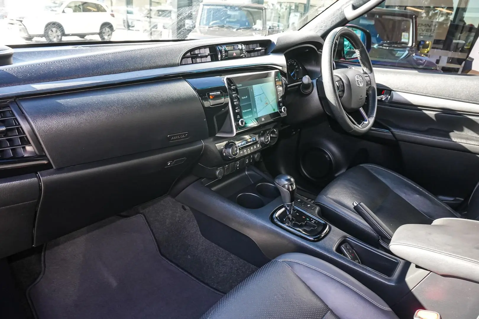 2022 Toyota Hilux Gallery Image 10