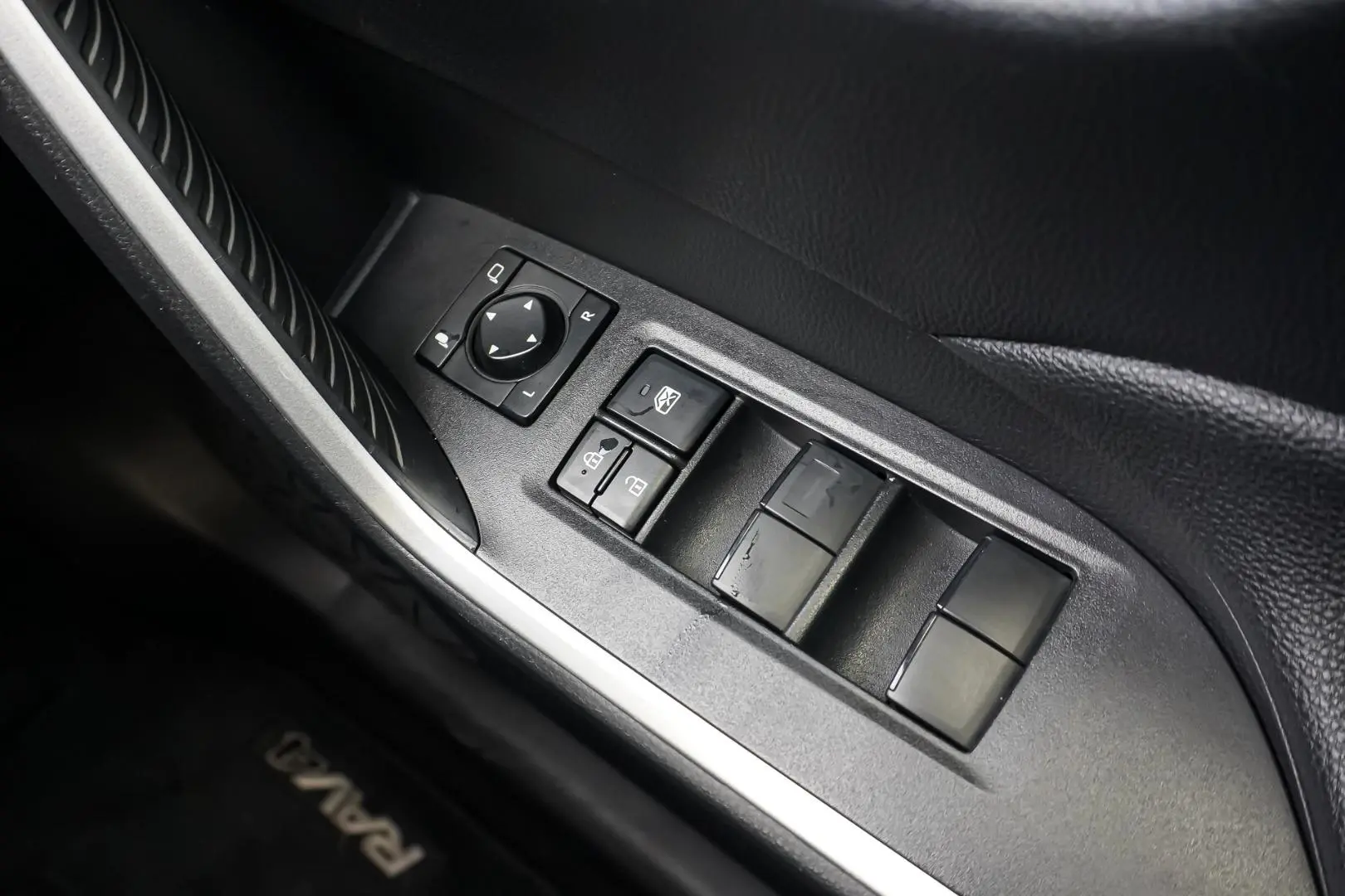 2024 Toyota RAV4 Gallery Image 22