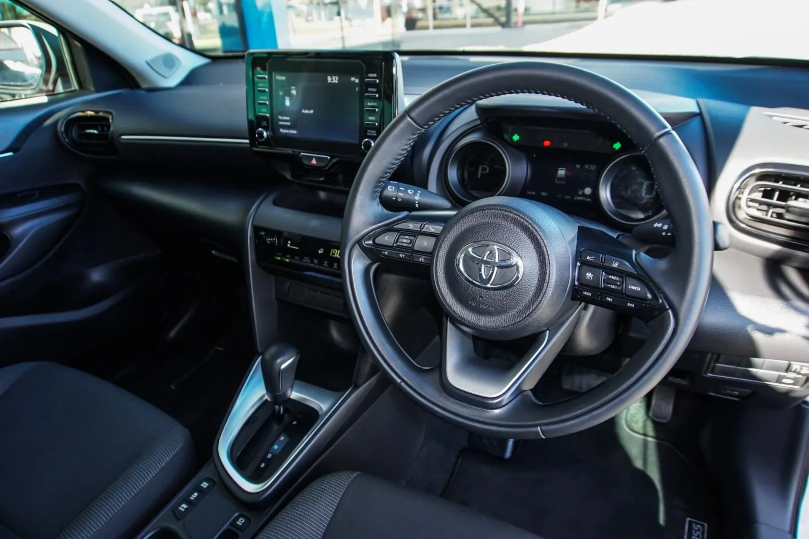 2023 Toyota Yaris Cross Gallery Image 6