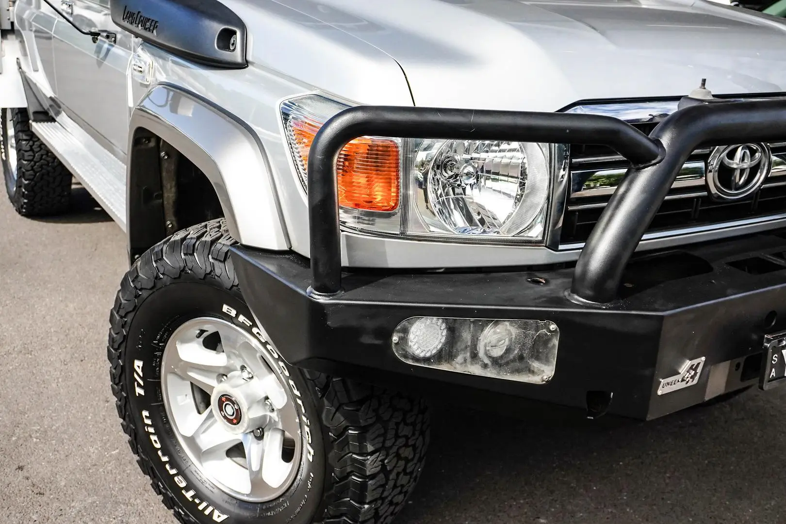 2017 Toyota Landcruiser Gallery Image 10