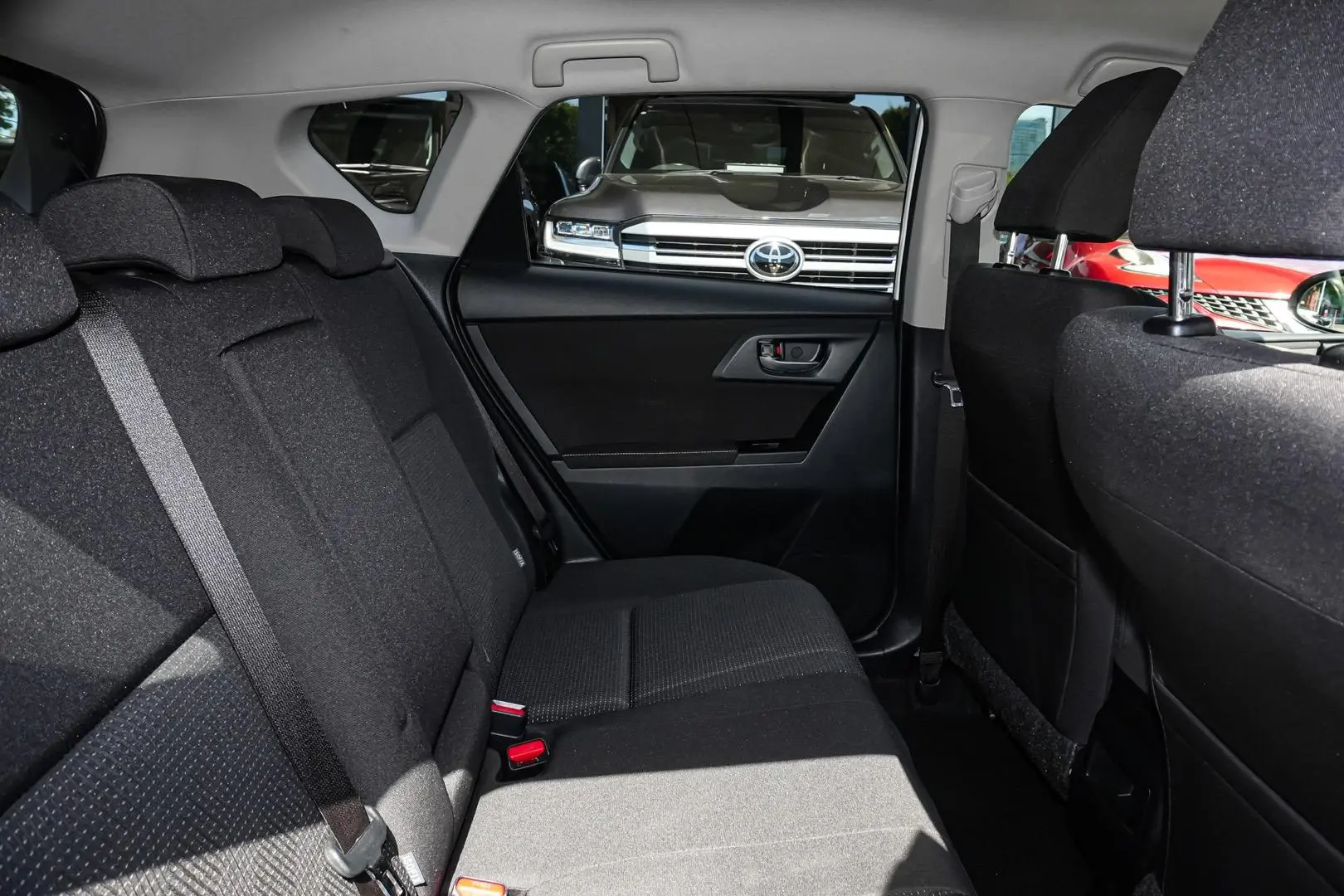 2017 Toyota Corolla Gallery Image 9