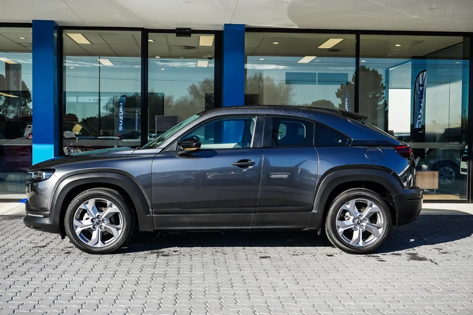 2021 Mazda MX-30 Gallery Image 4