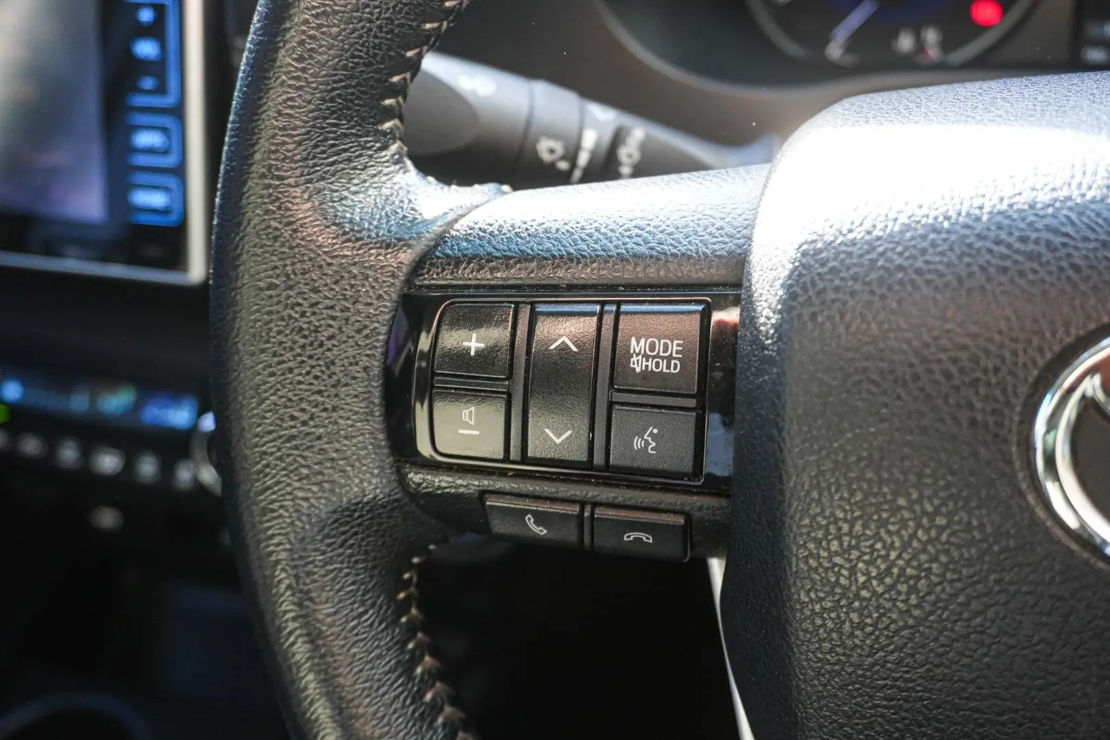 2017 Toyota Hilux Gallery Image 18