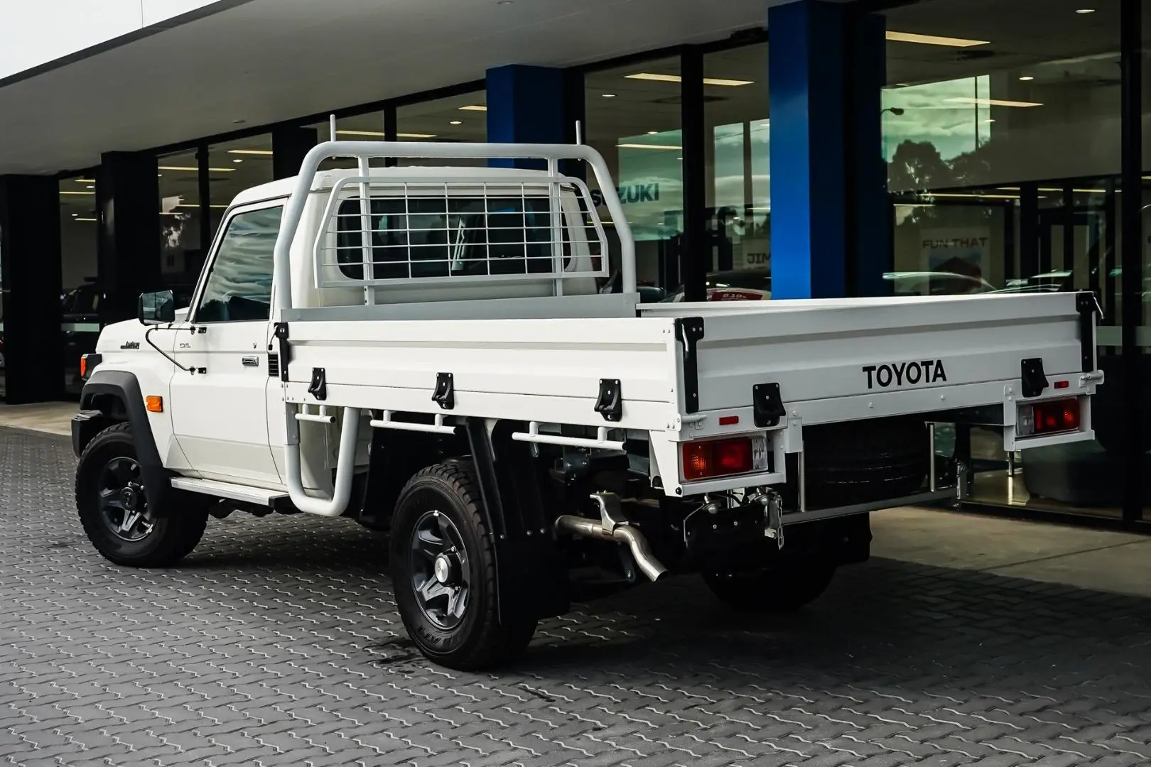 2024 Toyota Landcruiser Gallery Image 2