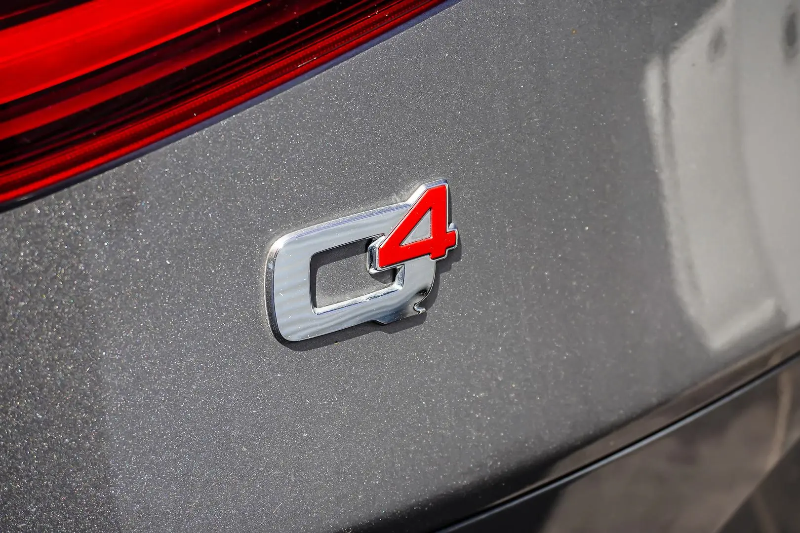 2018 Alfa Romeo Stelvio Gallery Image 17