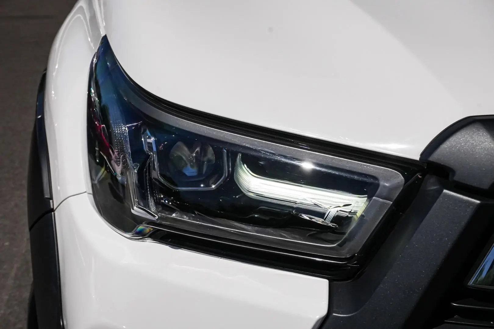 2021 Toyota Hilux Gallery Image 11